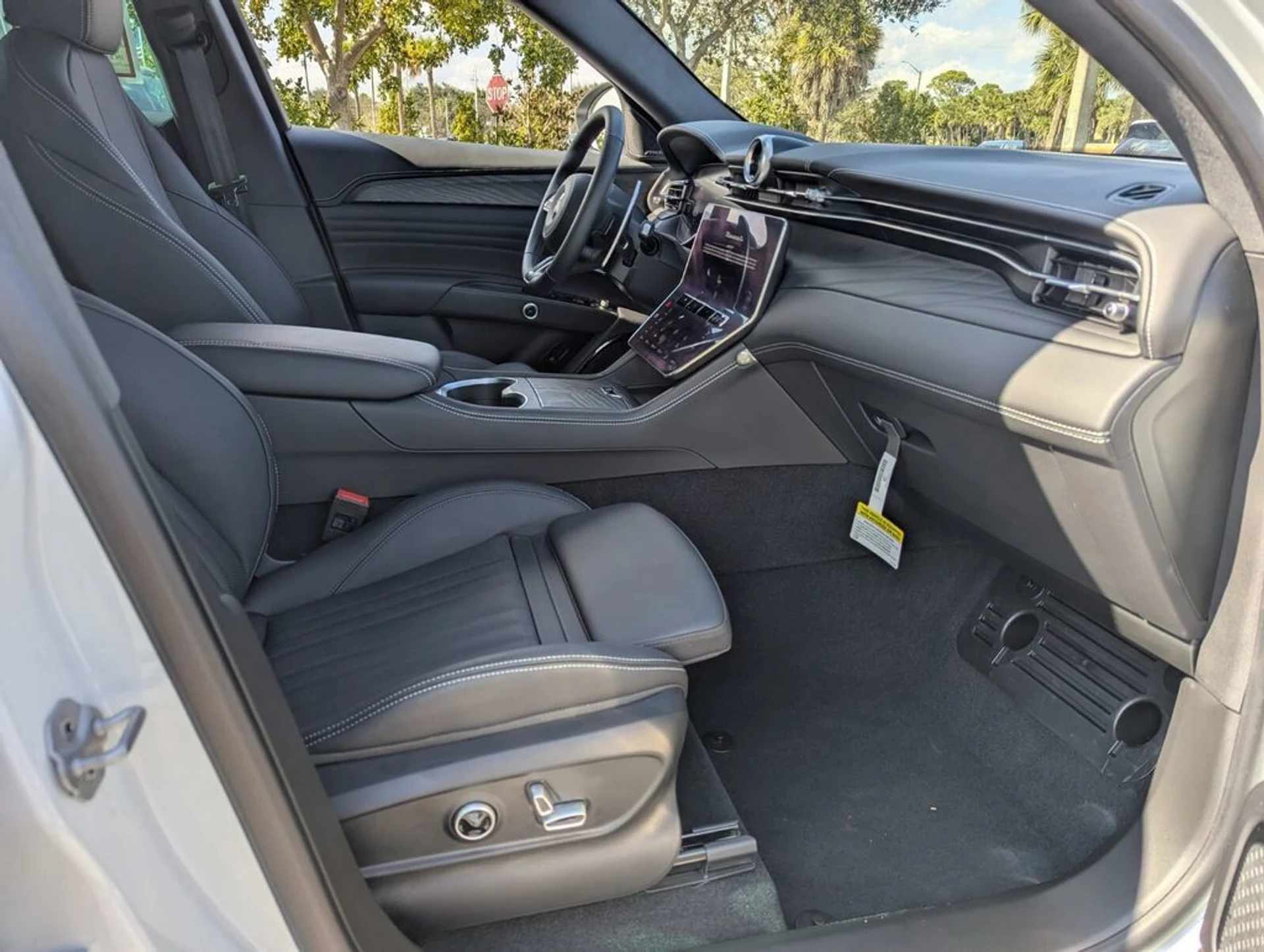 mph035_2644512382_a4f55f421f07d163de3f995acf427900_ae84ec89c5