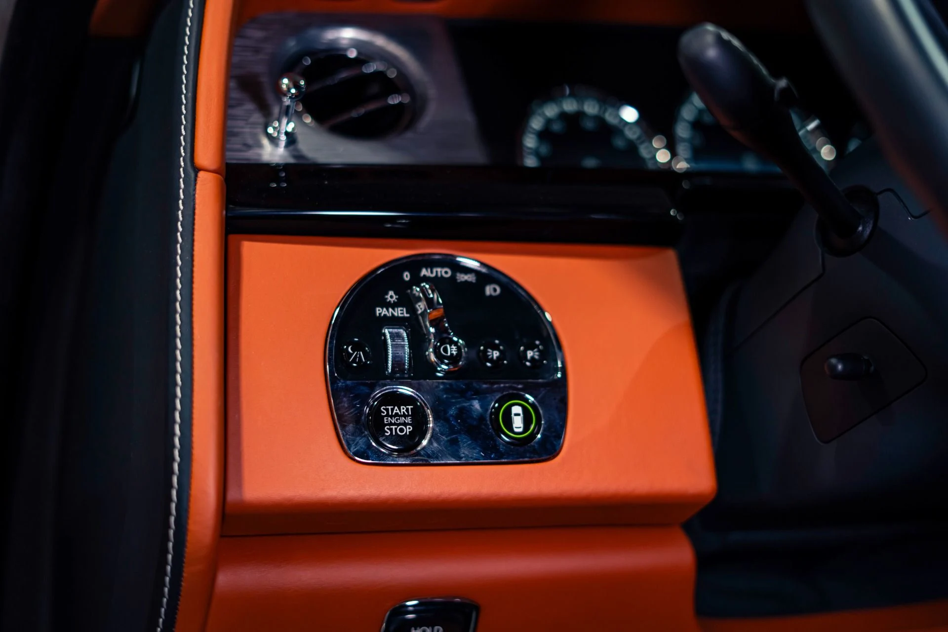 mph035_2646178059_Used_2018_Rolls_Royce_Phantom_Mansory_Edition_1780351778_a9a72a7e12