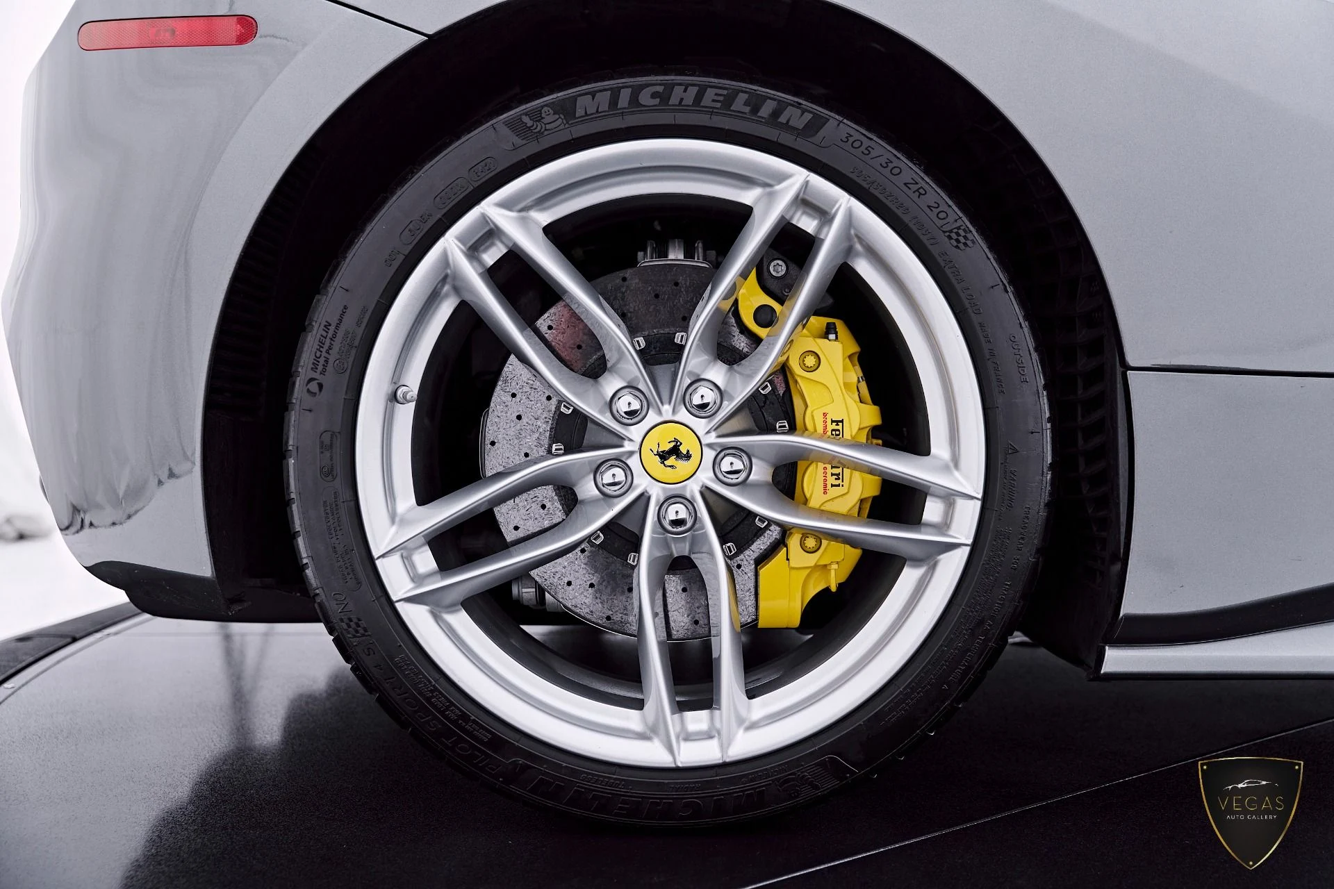 mph035_2646934507_Used_2018_Ferrari_488_GTB_Base_1783498206_cdf091e786