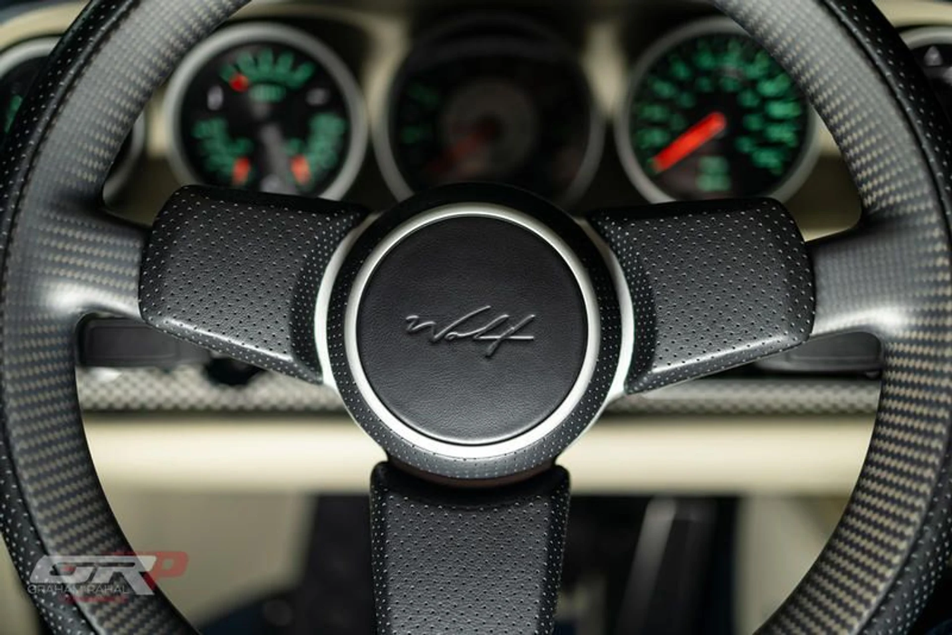 mph035_2660417447_DEA_13_BAD_E567_435_A_A3_B1_DBCEA_12_BB_031_0b9245d021