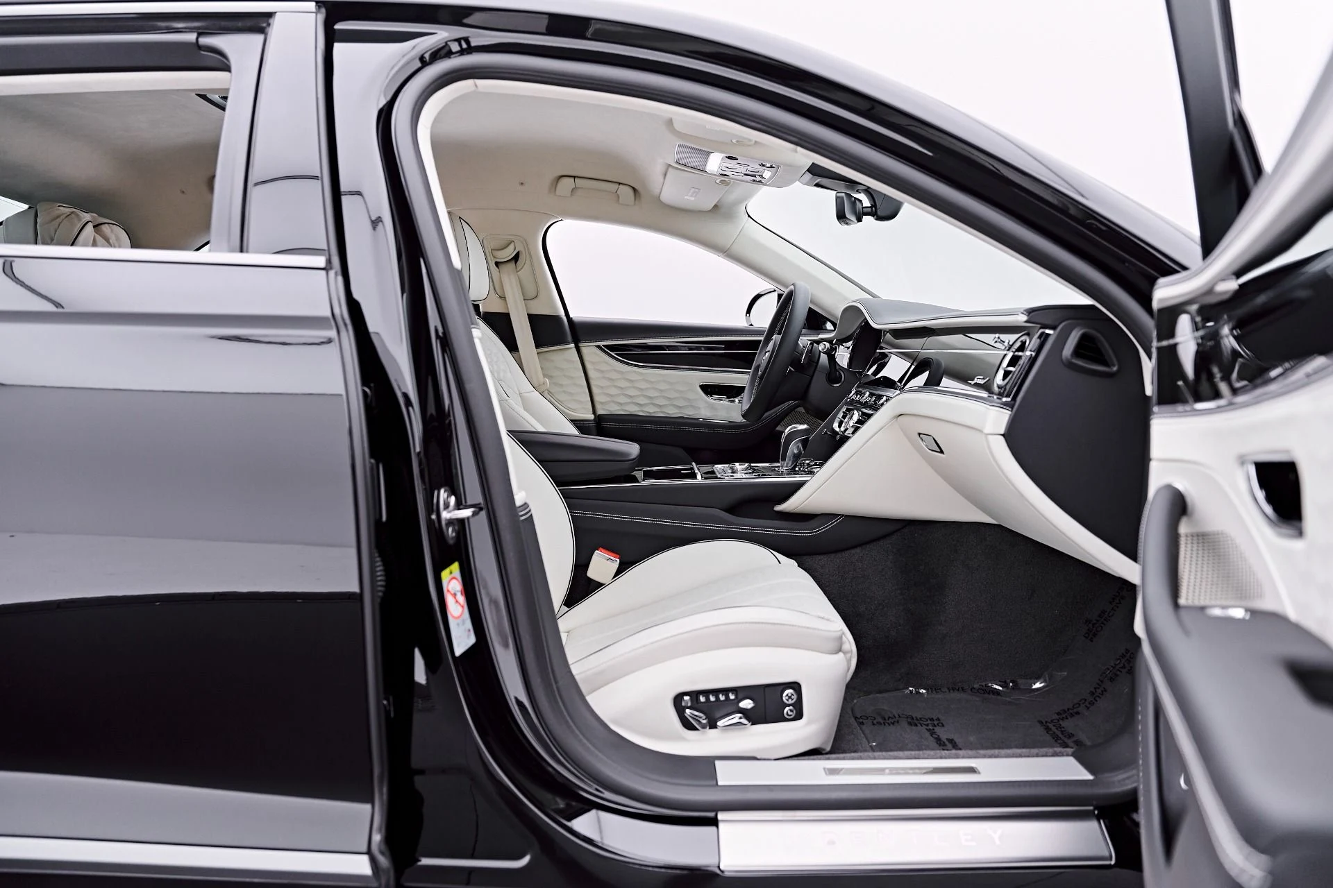 mph035_2675630459_Used_2025_Bentley_Flying_Spur_Speed_1786412214_5d3fa80ec6