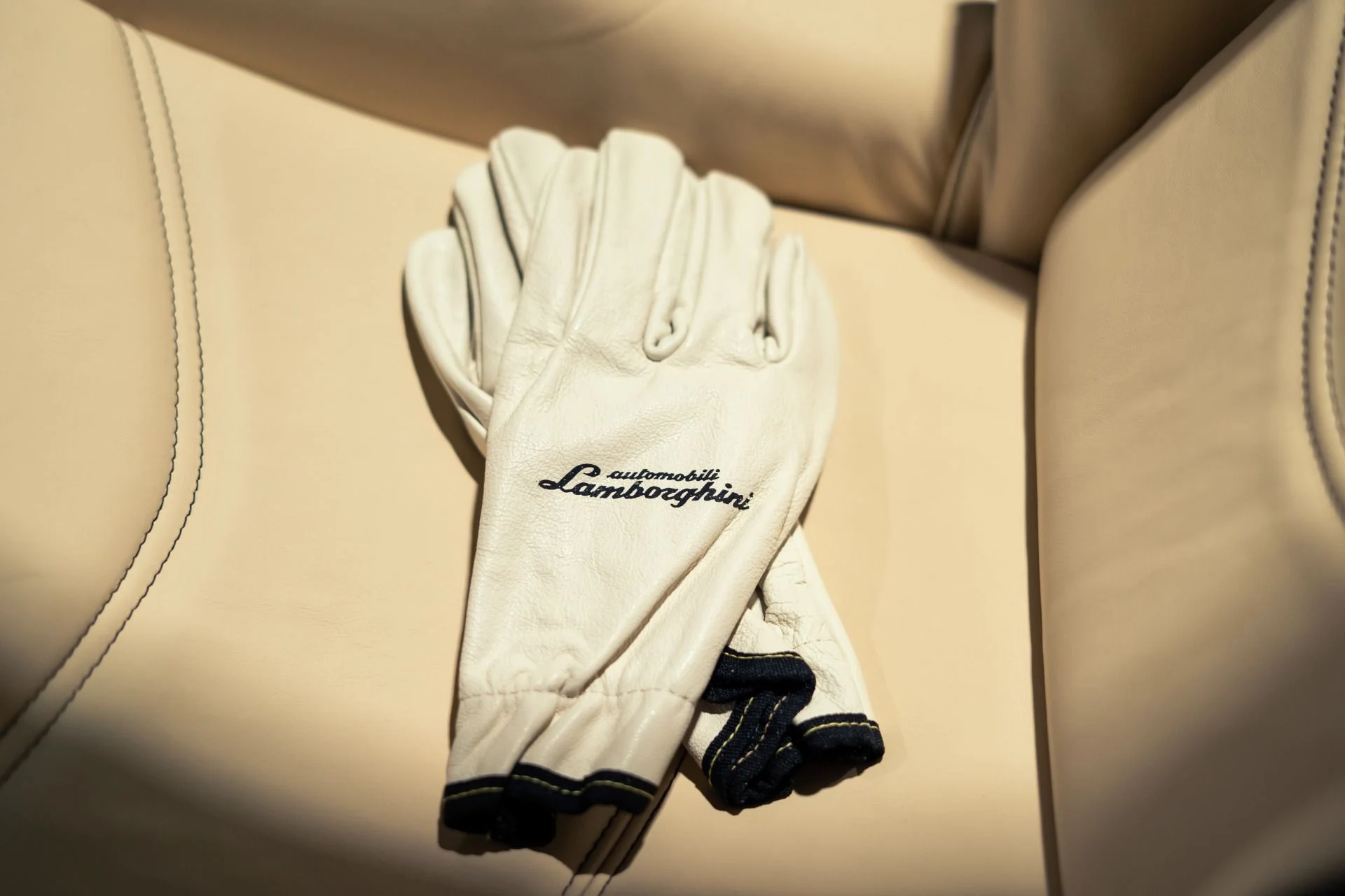 mph035_2691834249_Used_2001_Lamborghini_Diablo_VT_1781715470_94d3d0b9bd