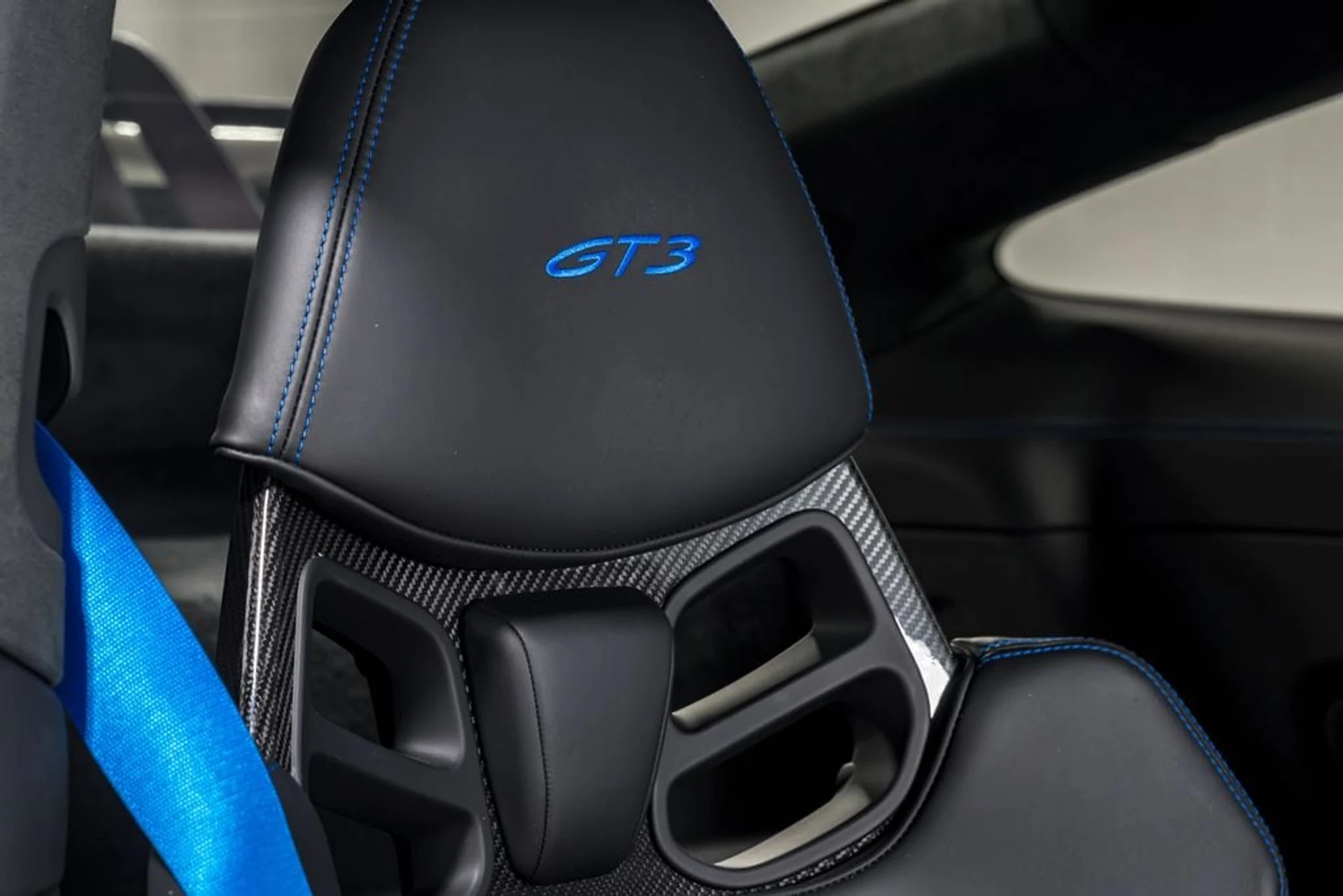 mph035_2694208270_f5a7bb2538d411323ddcc3757146ea62x_56d20f7ac1