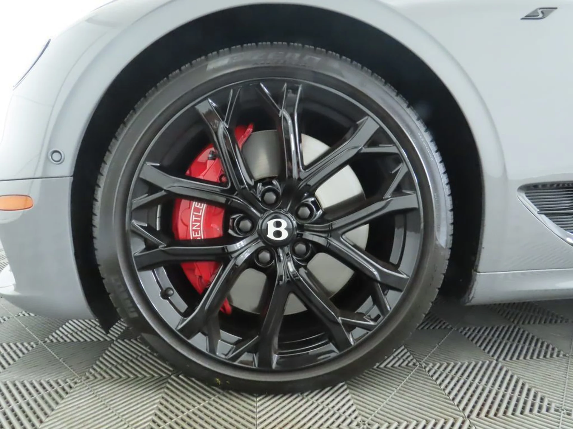 mph035_2697927498_used_2024_bentley_continental_gtsconvertible_8119_22944109_36_1024_68468e33b8