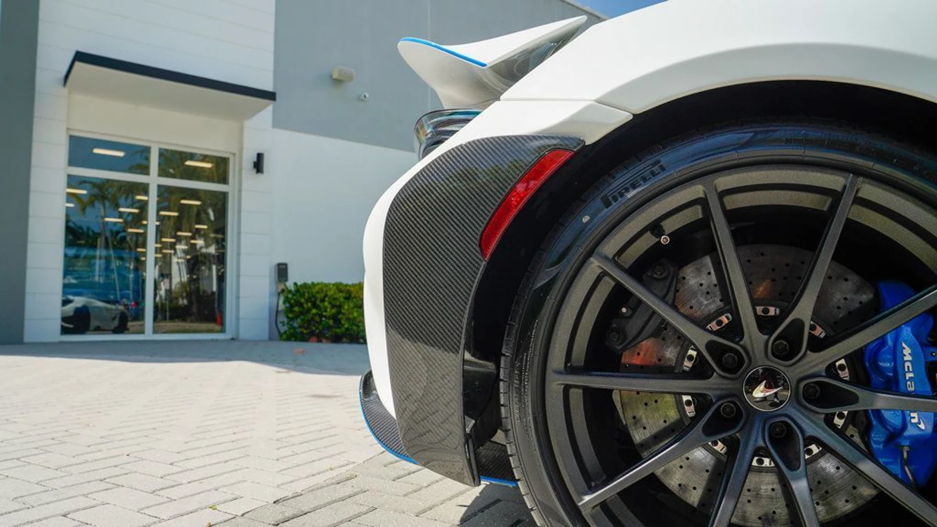 mph035_2699995459_used_2021_mclaren_765lt_coupe_14354_22828181_36_1024_2c57aab7e7