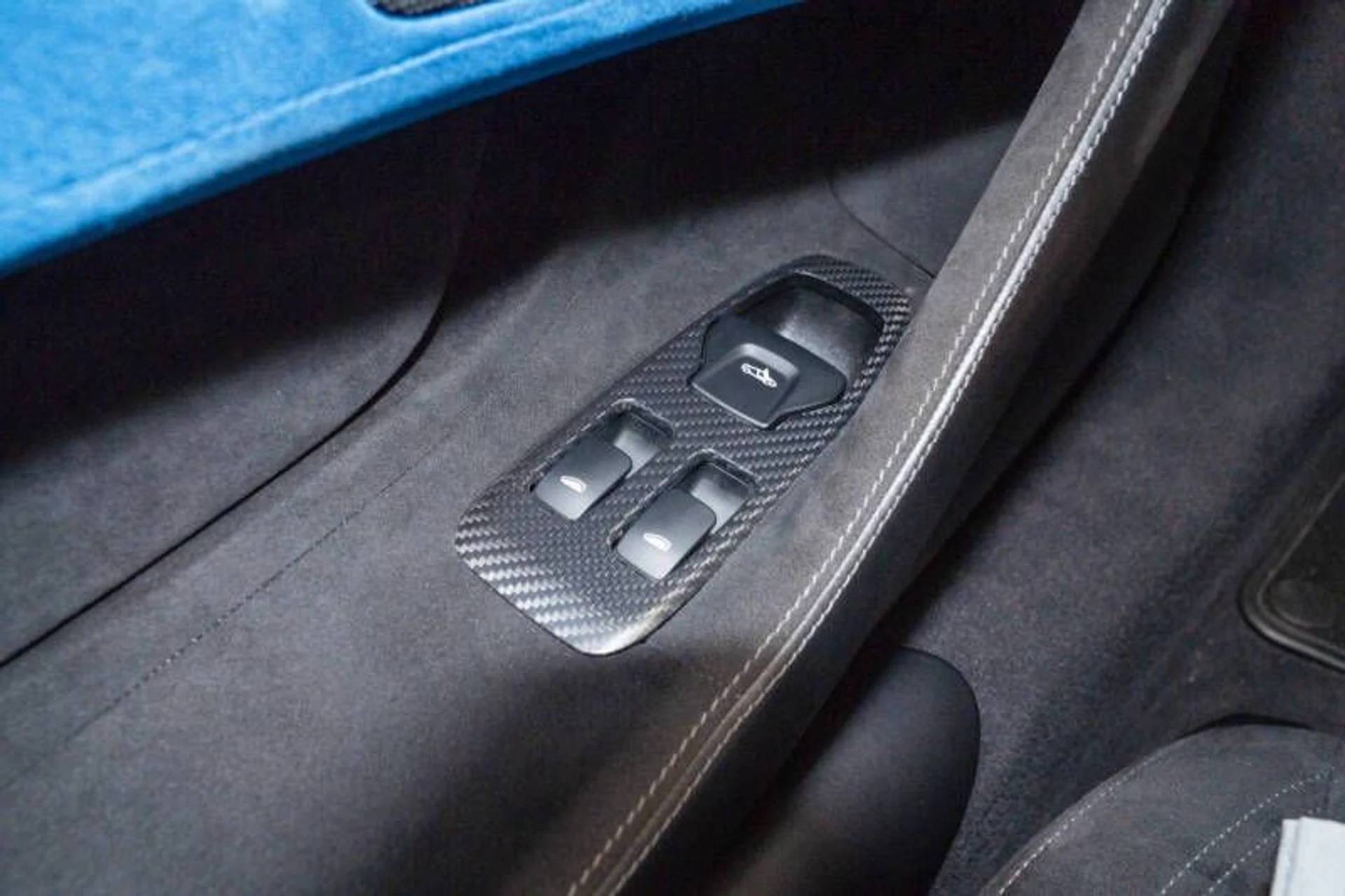 mph035_270018591_2017_mclaren_570gt_base_2dr_coupe_99df0776d0