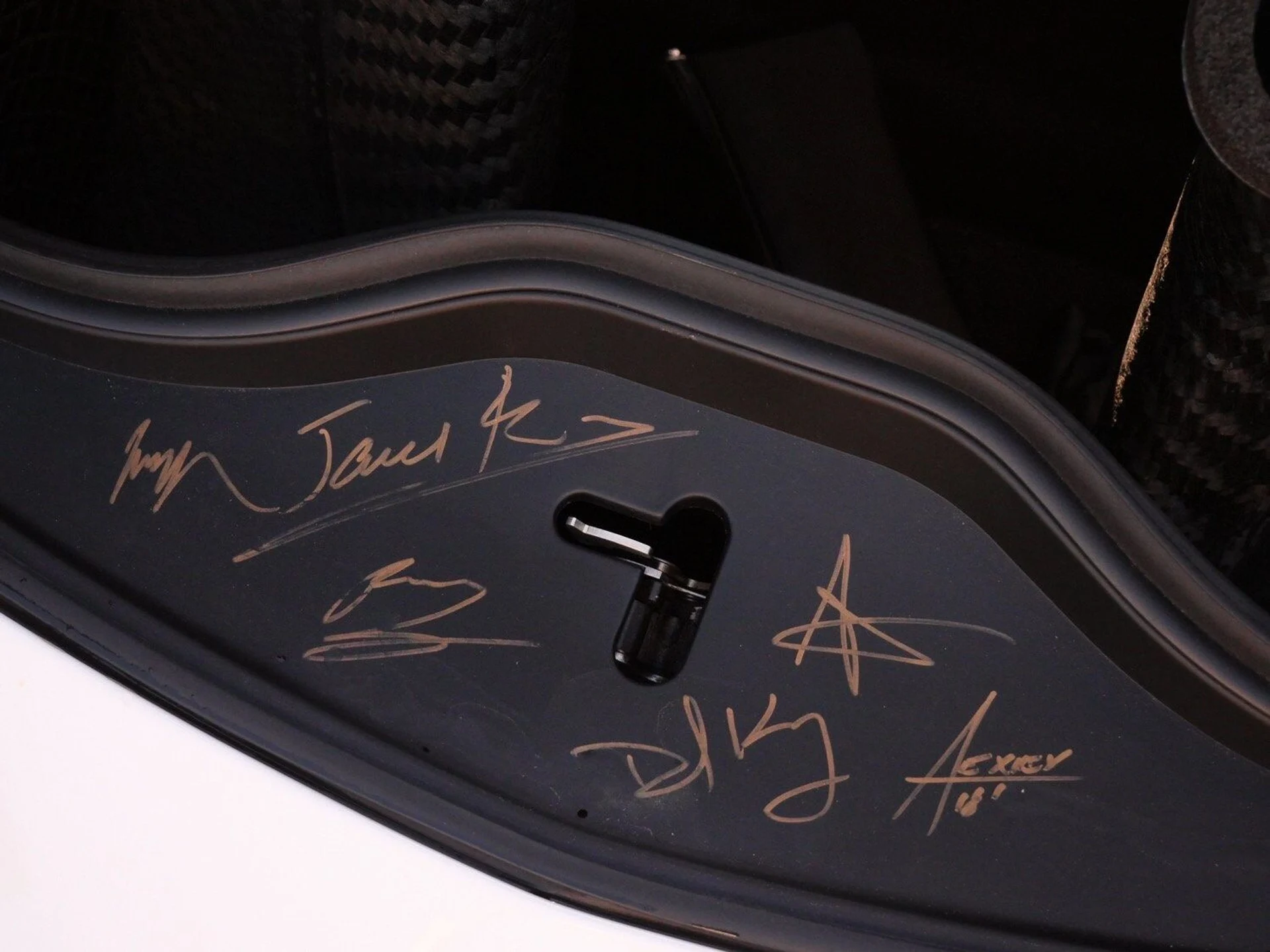 mph035_2706560063_999abaddd3086695f2d68d9756623459x_51bd7de6c0