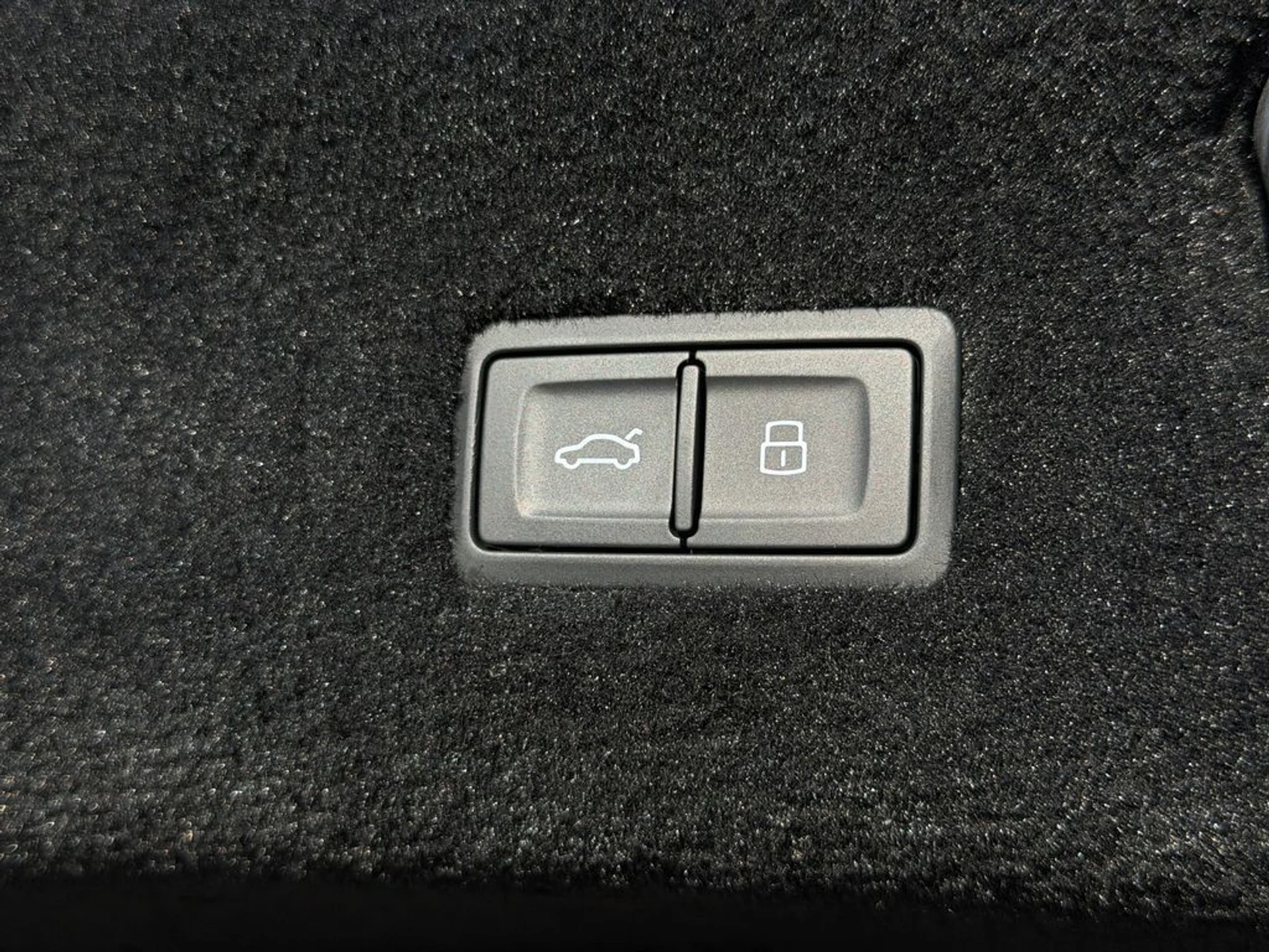 mph035_2708202654_ec0fbe52e0bb40fcb42e6447501baffa_ce857b6569