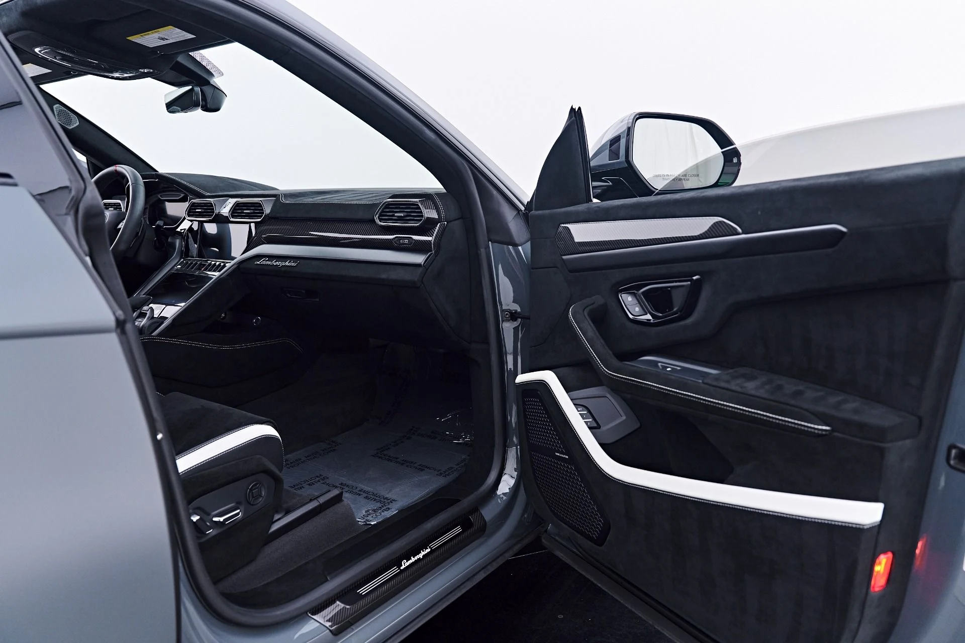 mph035_2720496523_Used_2023_Lamborghini_Urus_Performante_1785711273_8b40db3faa