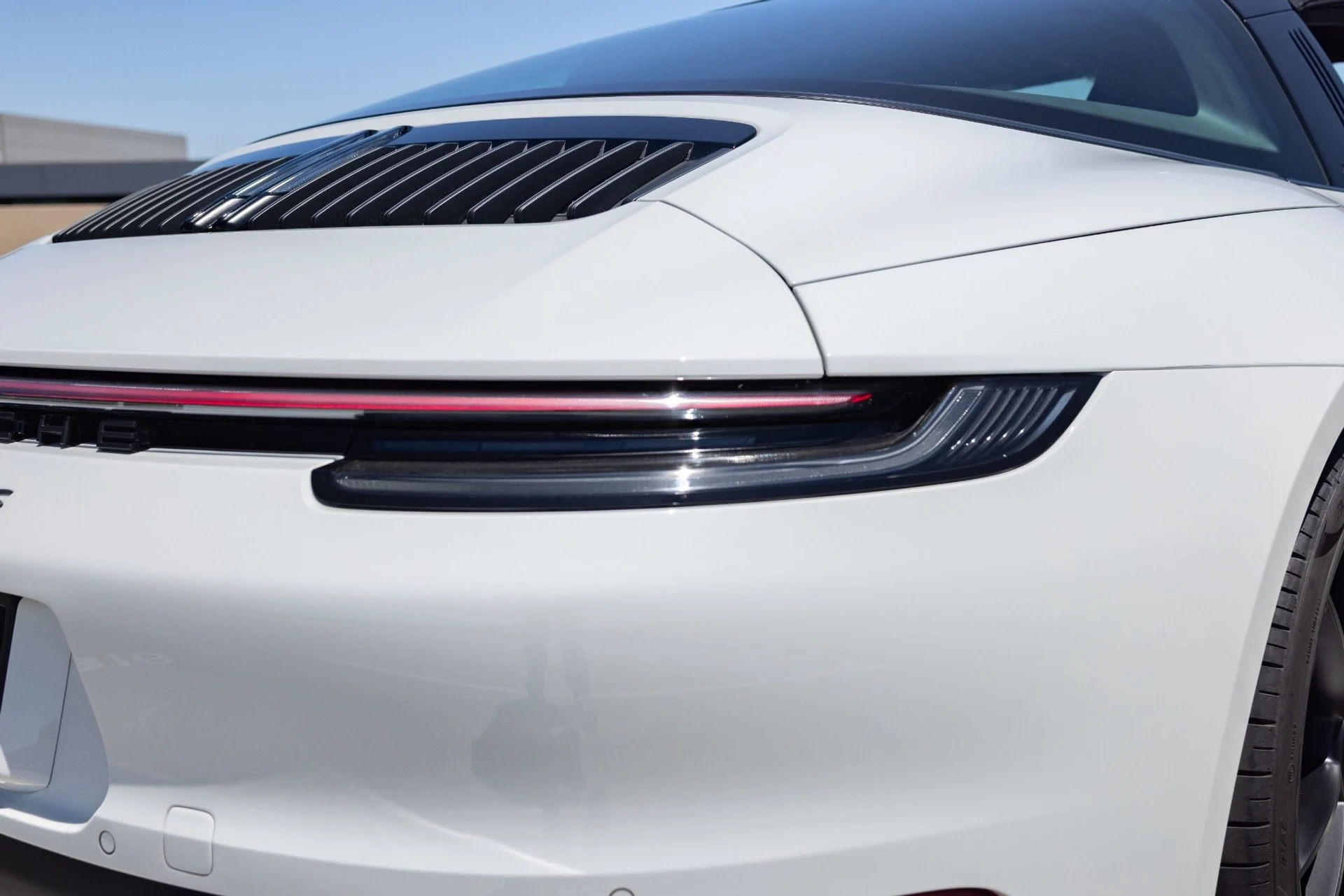 mph035_2725717980_Used_2024_Porsche_911_Targa_4_GTS_1781911832_e22fde571a