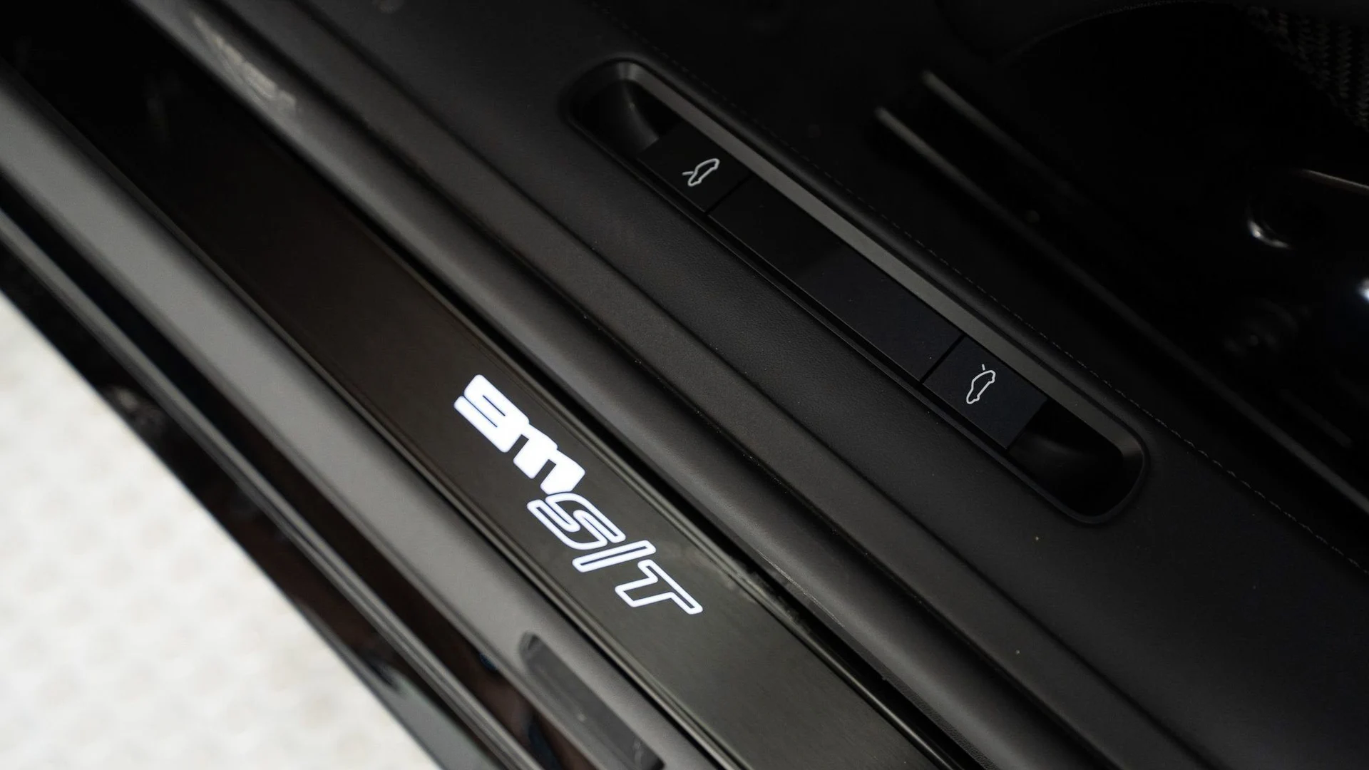 mph035_2741753632_0625abd30009422eaff36a463f207db0_6518835514