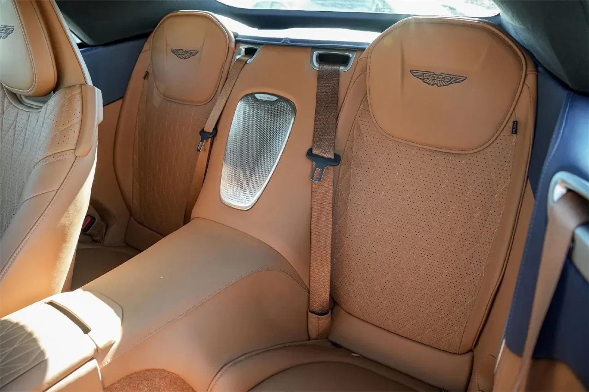 mph035_2748421461_cb59134bec33427ebd15622d878d2147_ea8b61538a