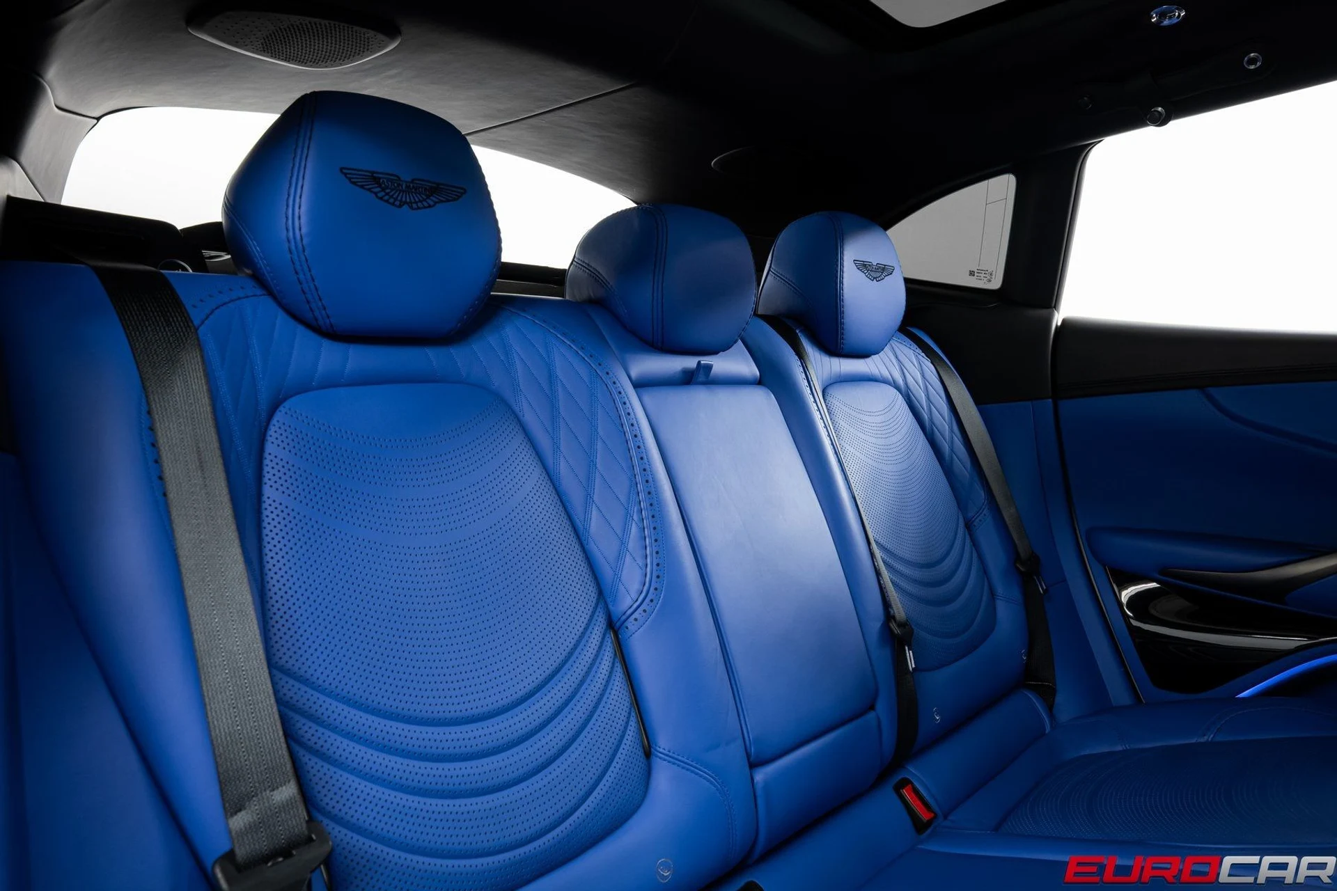 mph035_2760037735_image_36_2159e55c2d