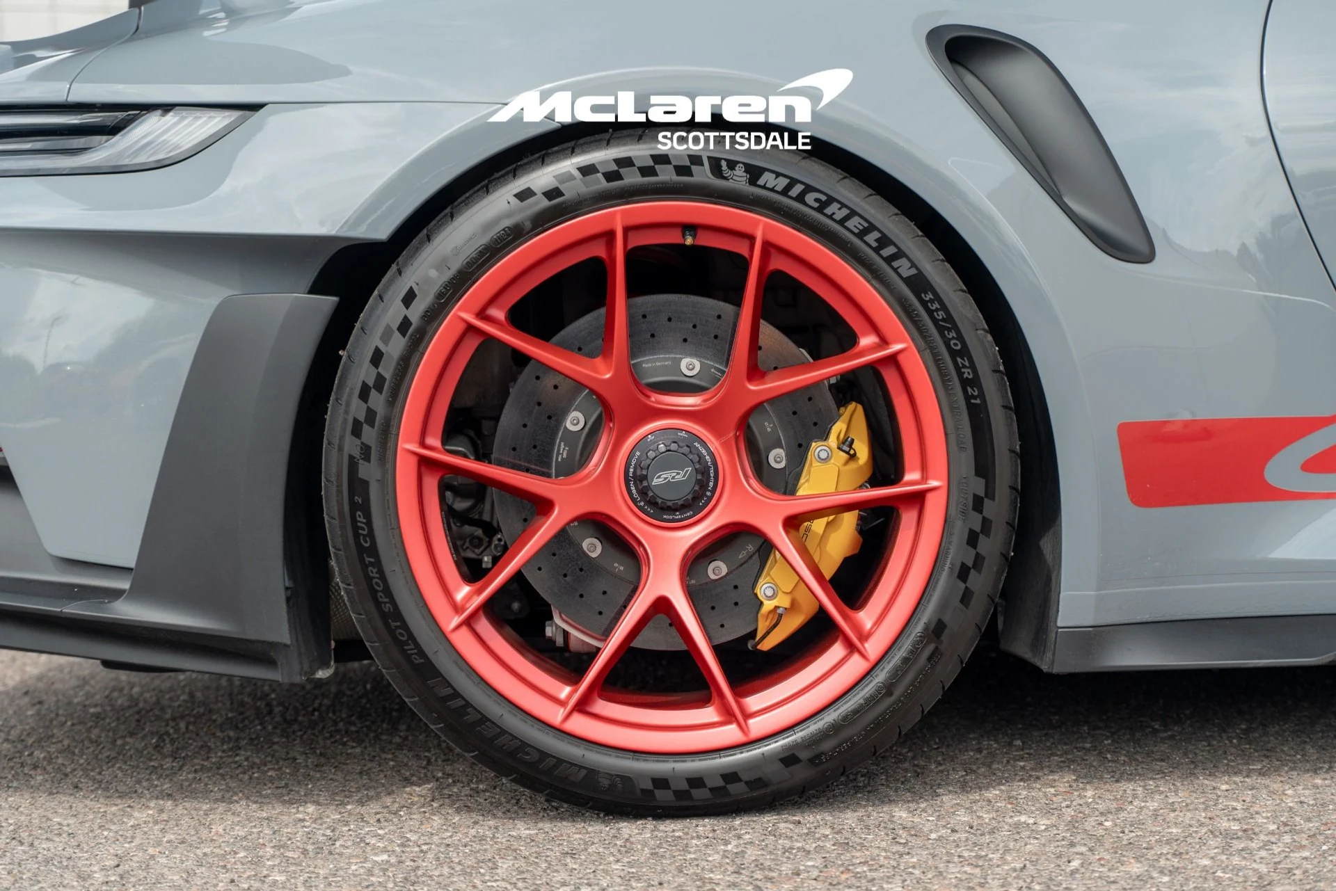 mph035_2766824995_Used_2024_PORSCHE_911_1790354992_49a3e01310