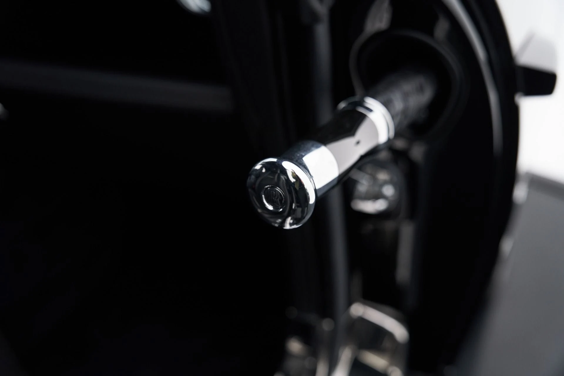 mph035_2773427607_Used_2015_Rolls_Royce_Wraith_Base_1792602978_13e47a5a8e