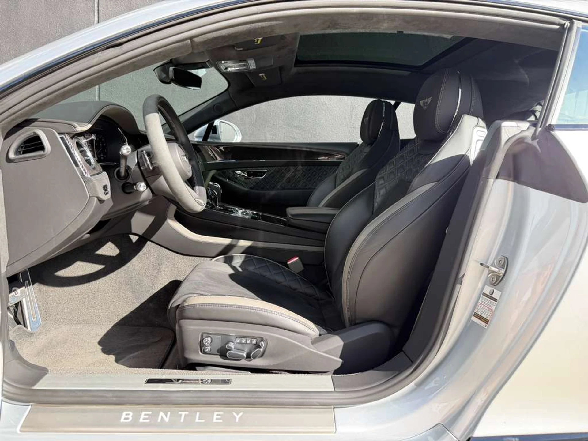 mph035_2776850766_Whats_App_Image_2025_12_17_at_5_40_20_PM_4_4058579540