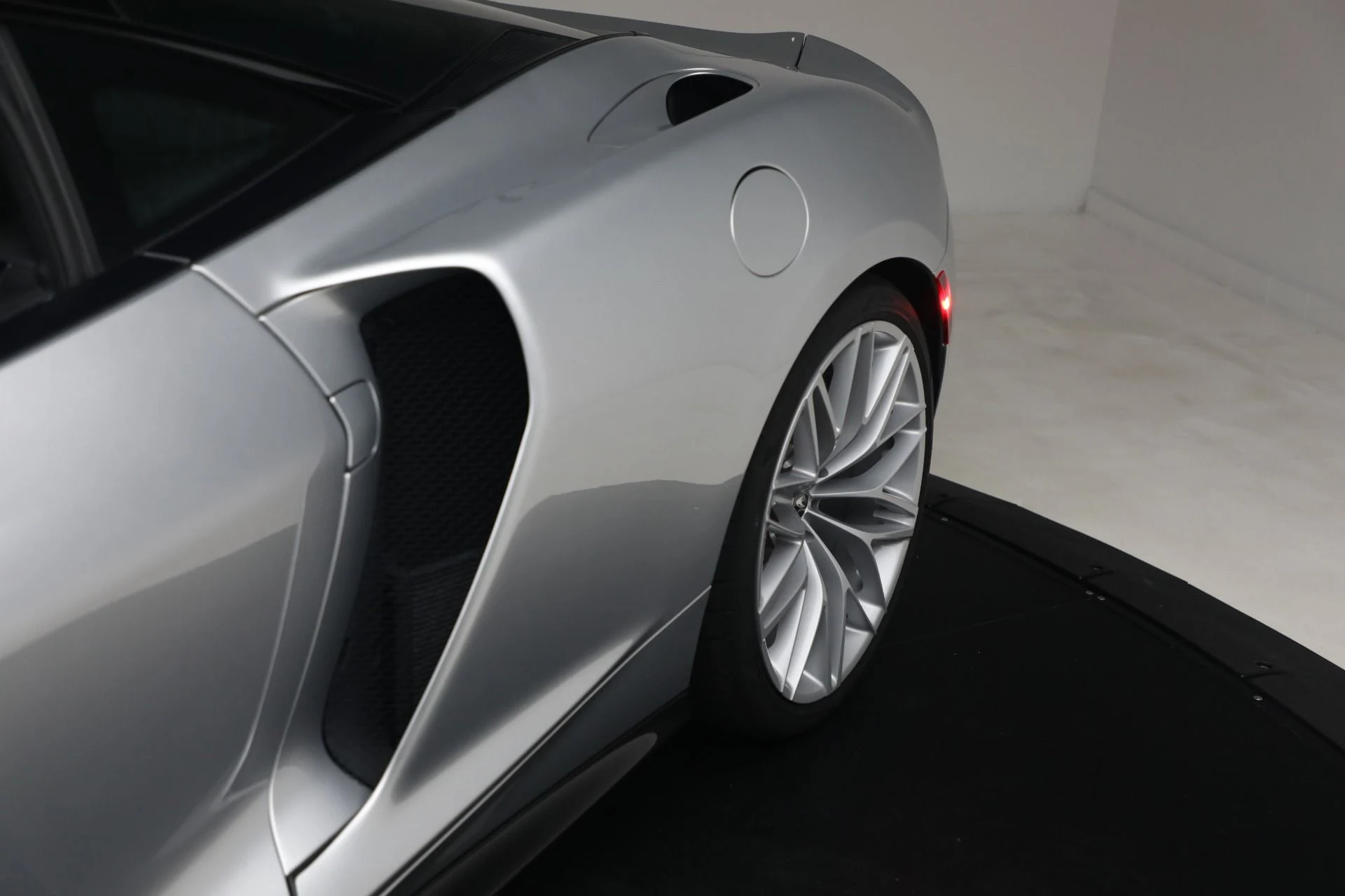 mph035_2793054903_Used_2023_Mc_Laren_GT_Luxe_fafcecb272