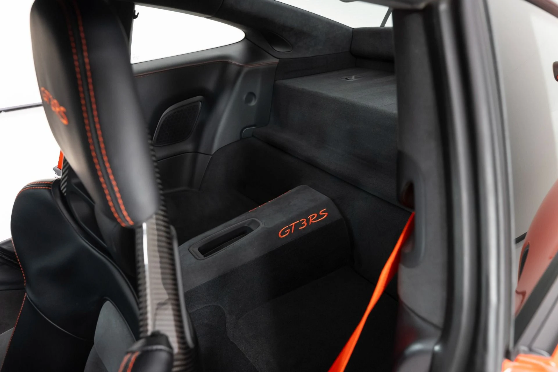 mph035_2802349228_Used_2016_Porsche_911_GT_3_RS_1754423358_2a22b7af68