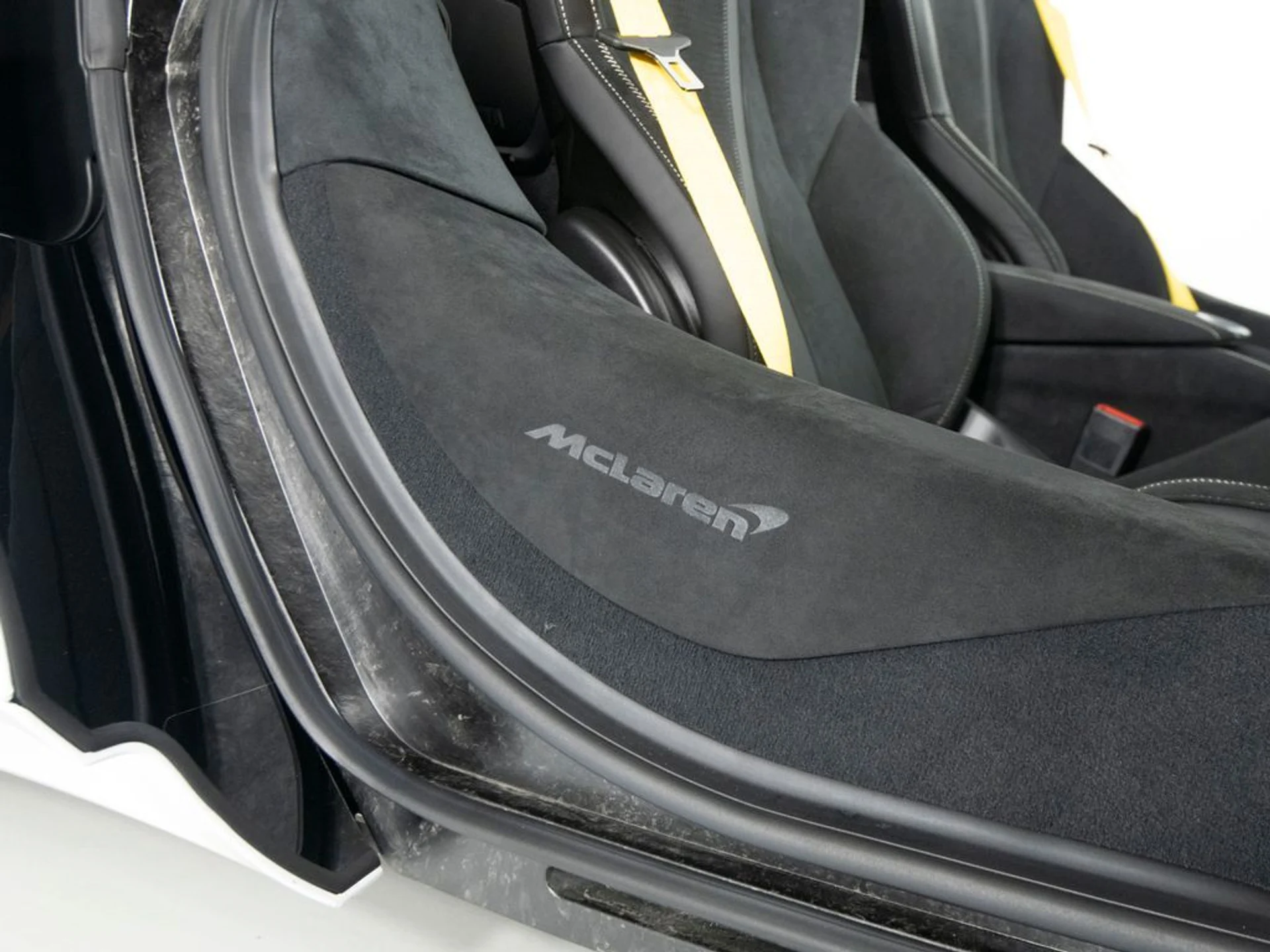 mph035_2806714372_38fbb1d17bd652f3e49b954b3b556bafx_c53c11cc55