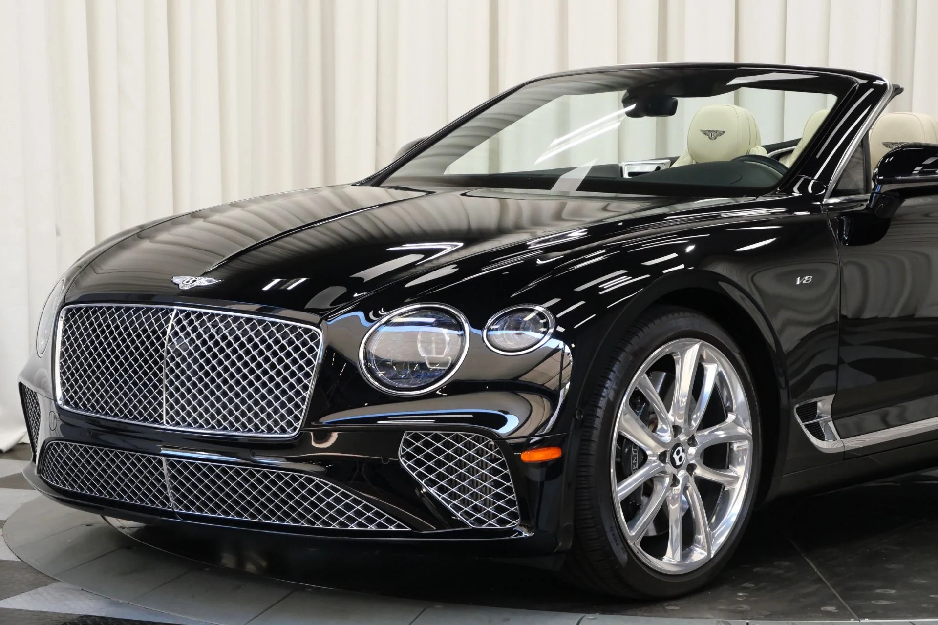 mph035_2823166991_Used_2022_Bentley_Continental_GTC_V8_1754511421_43c03865a3