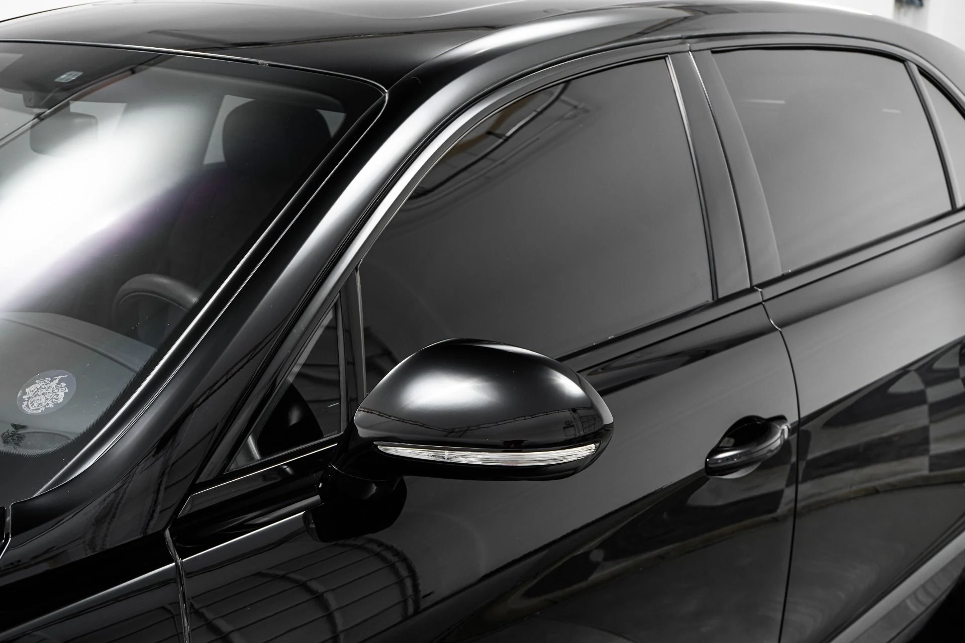 mph035_2825658066_Used_2017_Bentley_Flying_Spur_V8_S_Two_Tone_Interior_Low_Miles_521_Horsepower_1773860455_ecc267953f