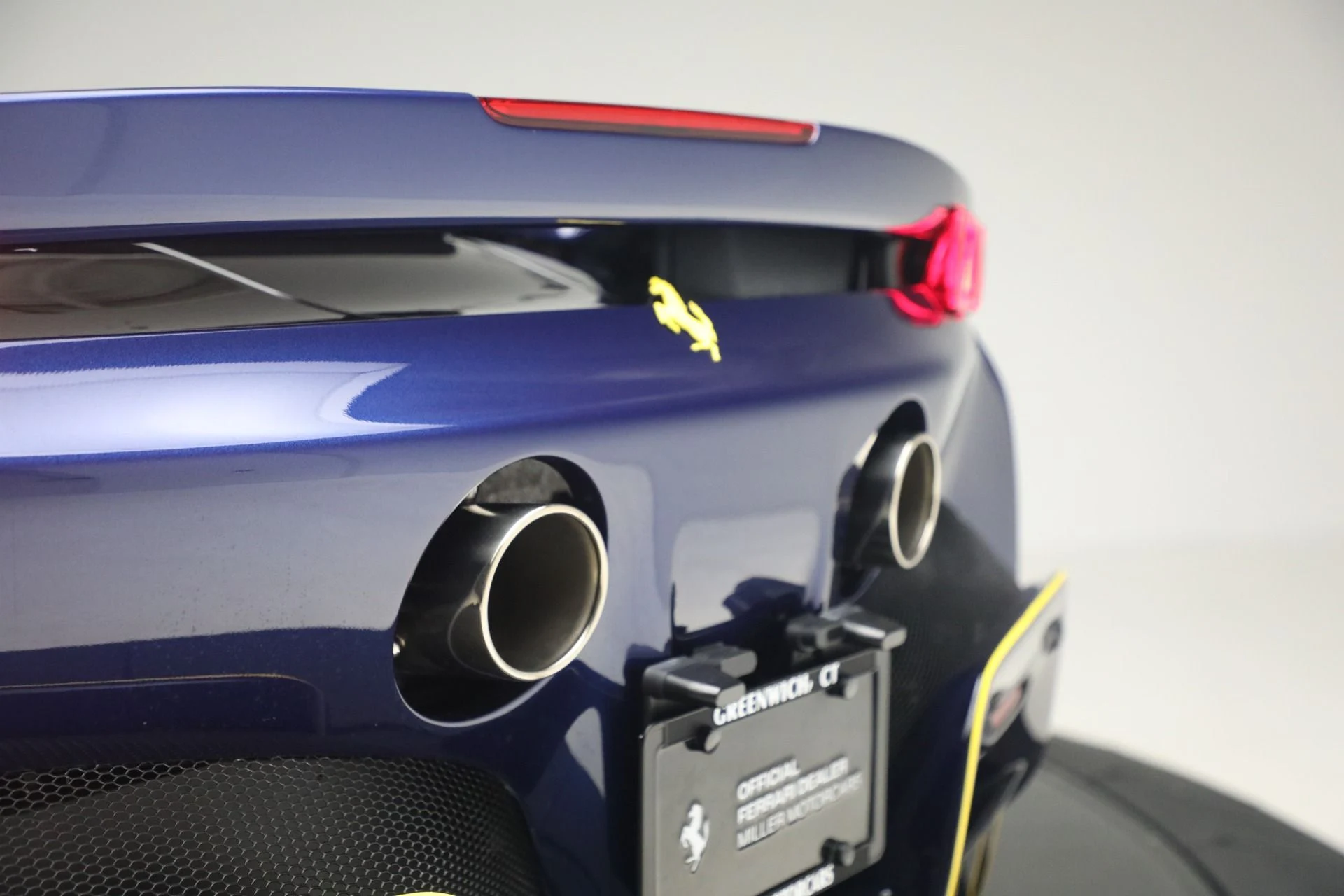 mph035_283005789_Used_2023_Ferrari_SF_90_Stradale_1782508025_a2259af1f0