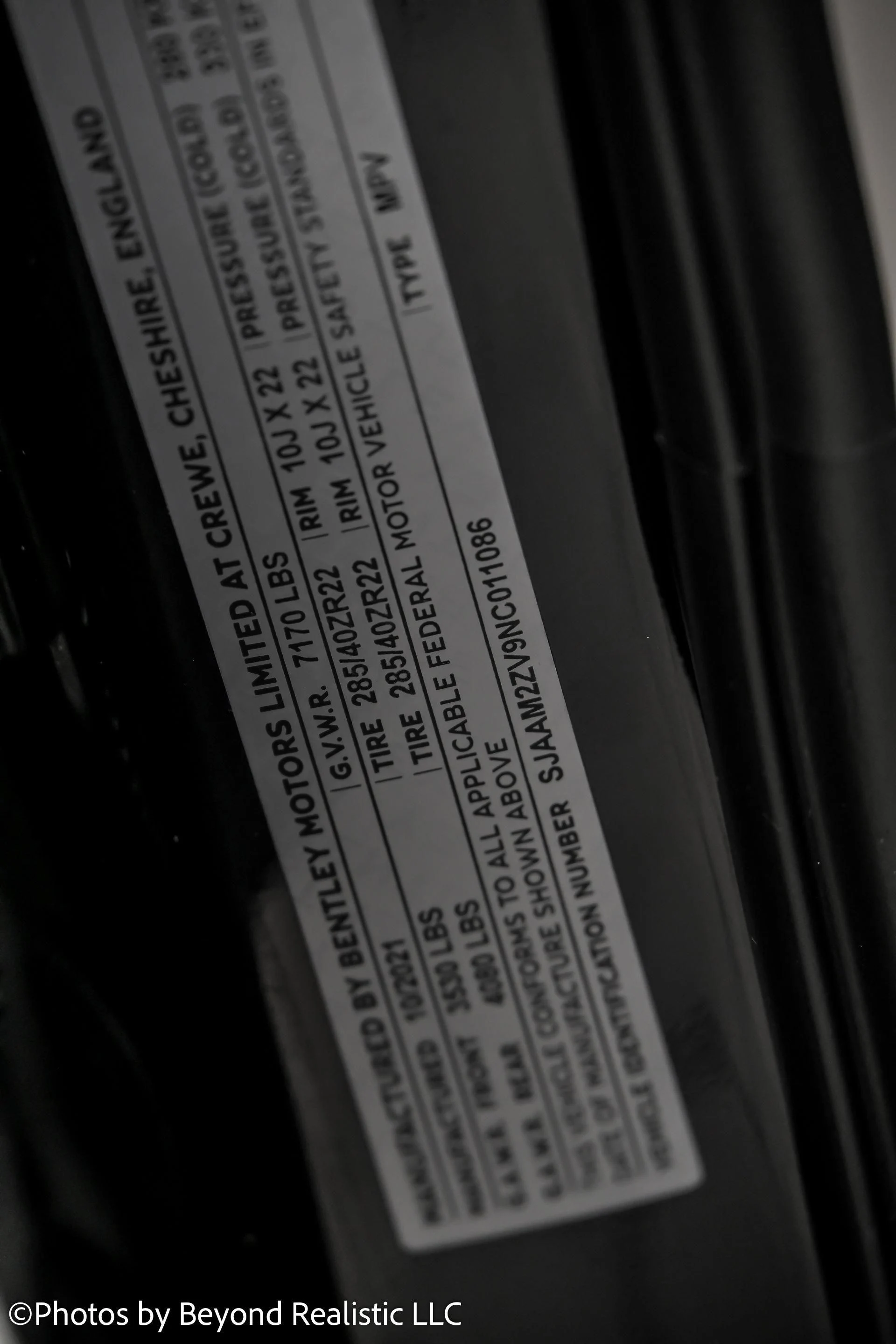 mph035_2831196616_Used_2022_Bentley_Bentayga_V8_Mulliner_Driving_Specification_1765012907_8b7d9903e2