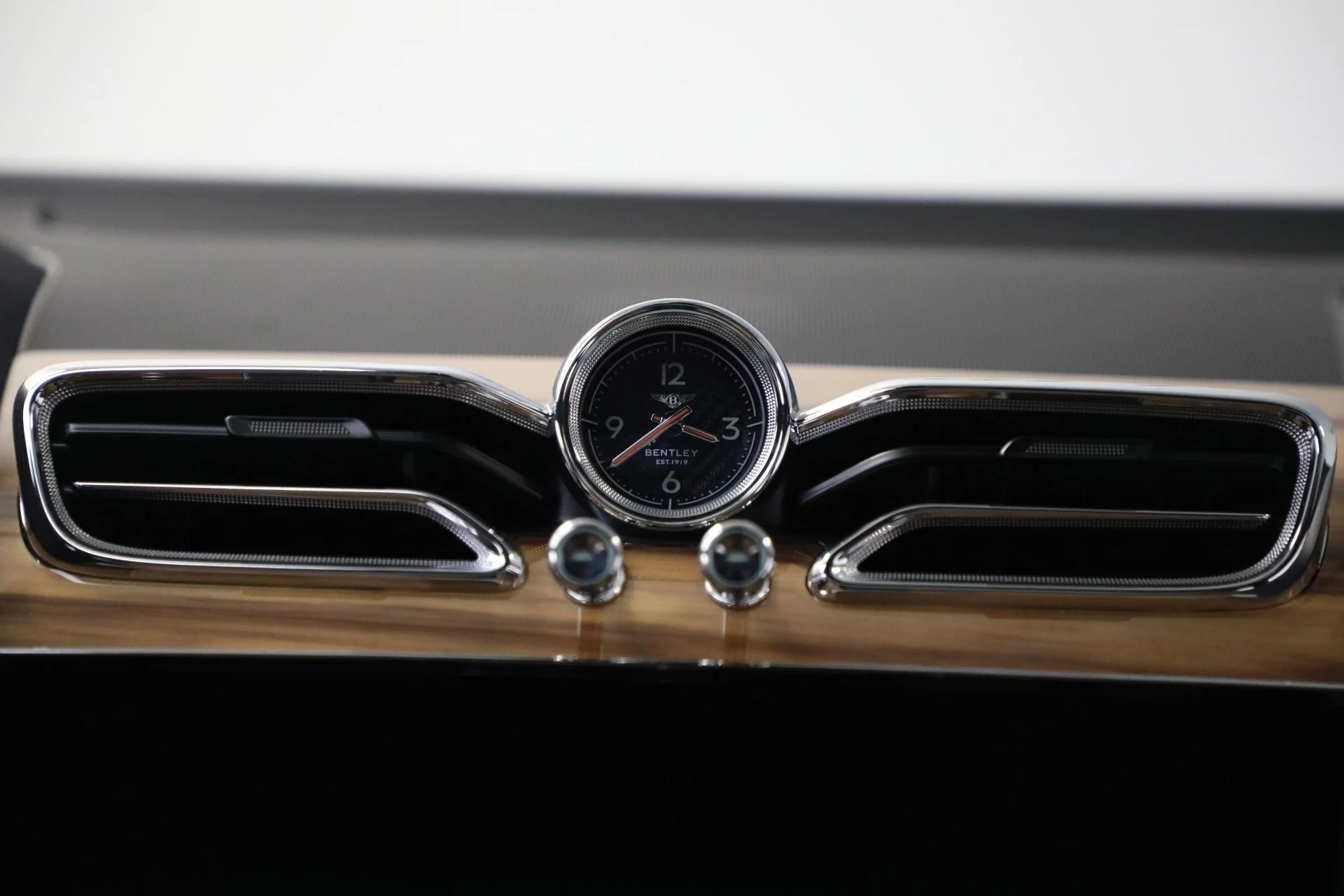 mph035_2855036222_Used_2024_Bentley_Bentayga_EWB_V8_6e8bbc656b