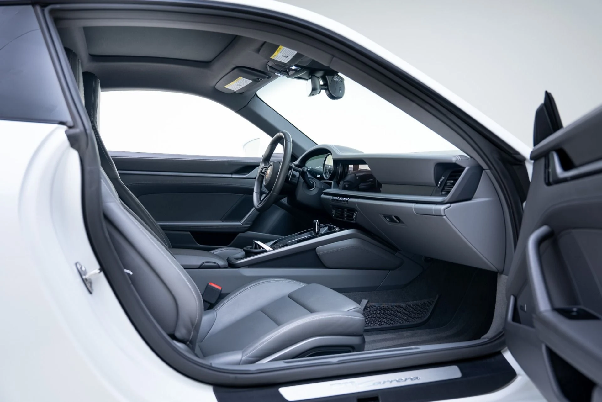 mph035_2861487287_Used_2020_Porsche_911_Carrera_1769107173_9dbf494f49