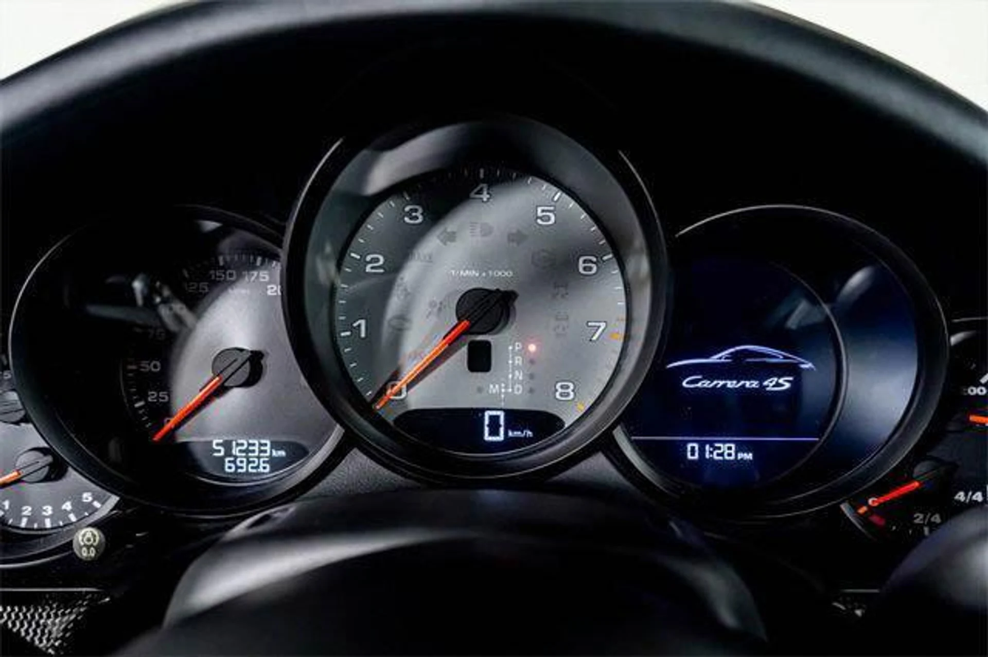 mph035_2869977468_Rz_M_Aj4mk_ZW_r8ic75o4_R23v_OZD_4_b67c0de9ca