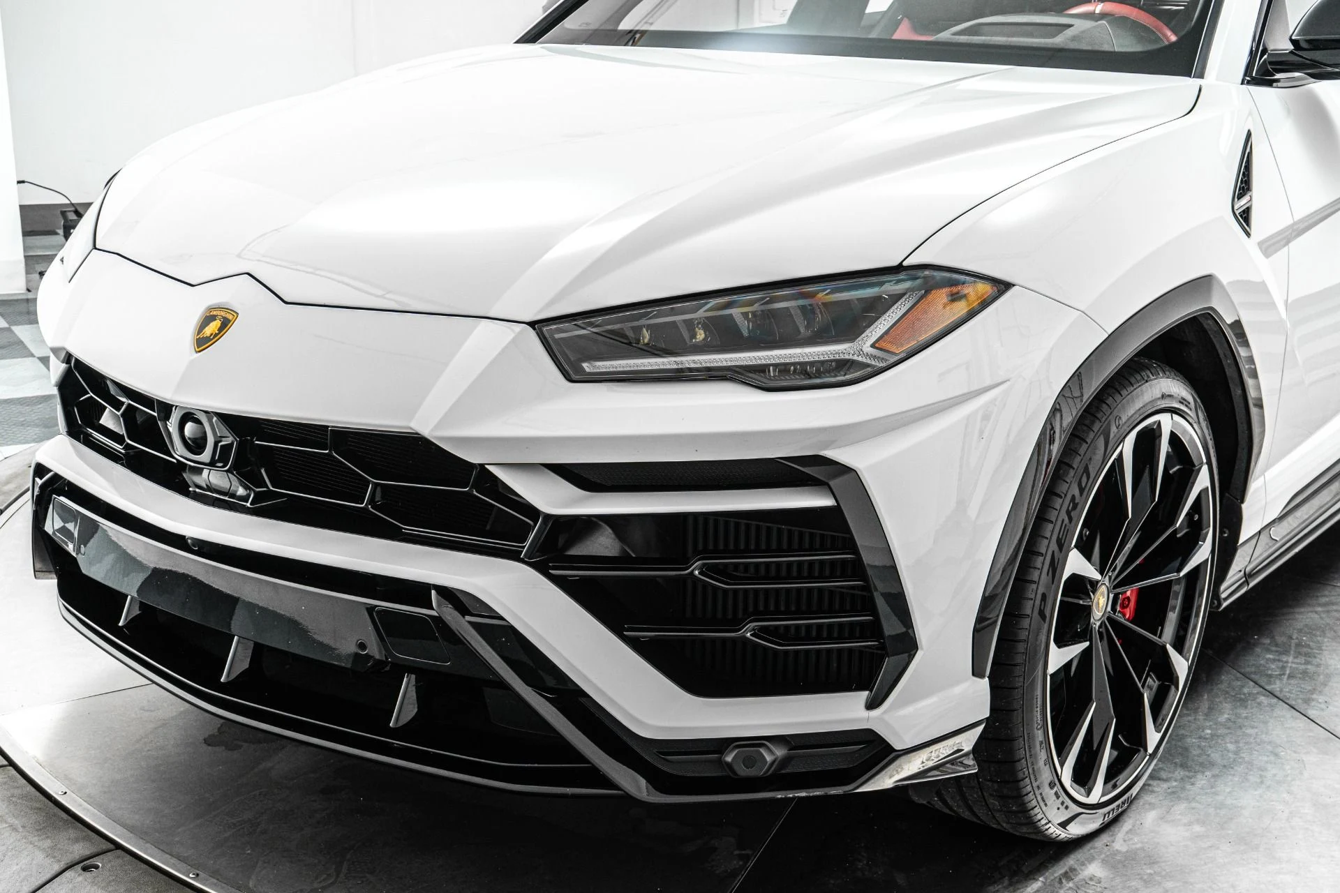mph035_2872299653_Used_2022_Lamborghini_Urus_1792605260_0fa6a58286