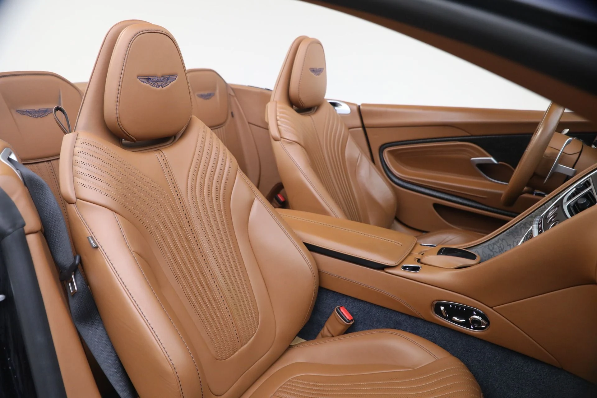mph035_2874431411_Used_2019_Aston_Martin_DB_11_Volante_1770764888_d997582fa9