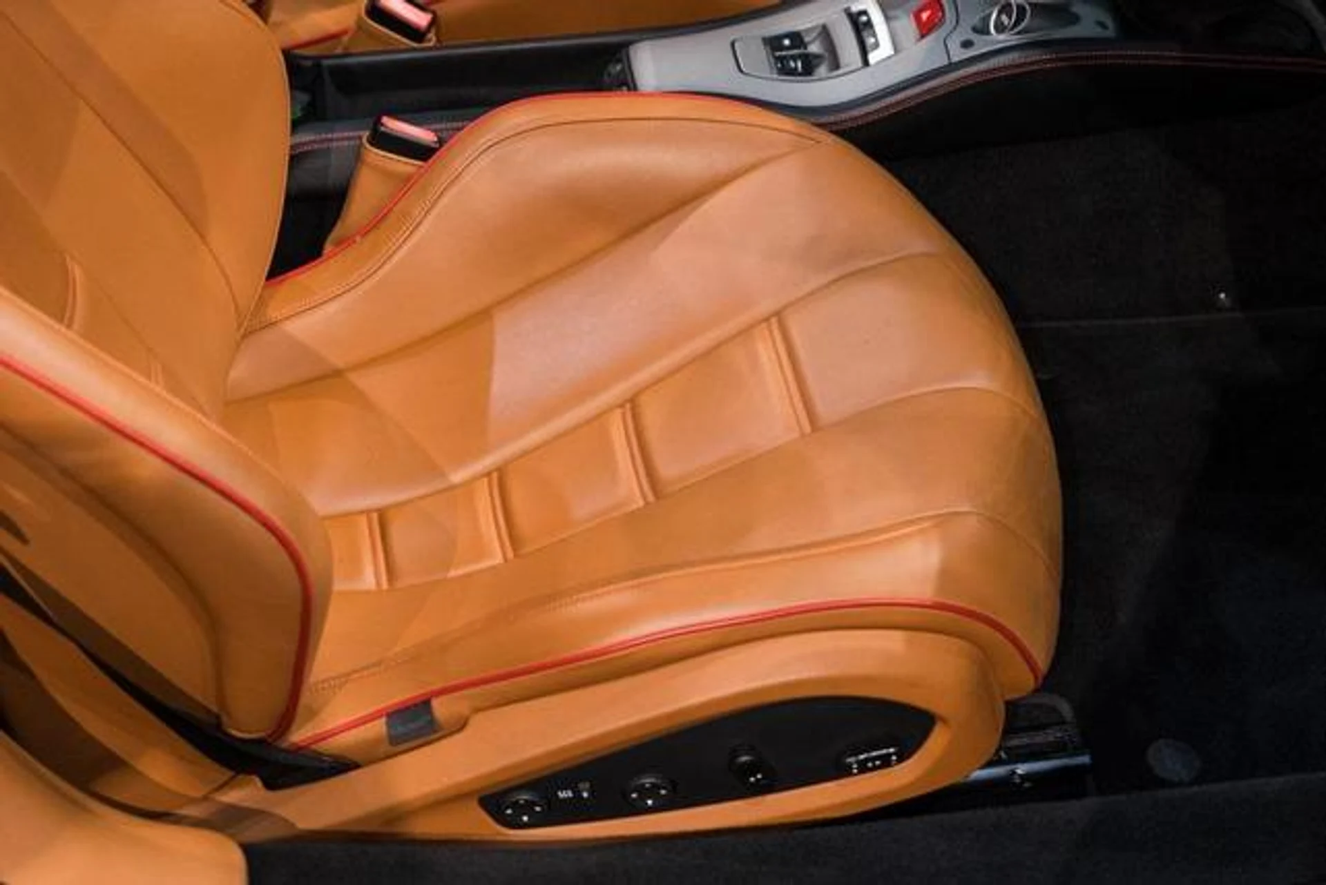 mph035_2875661439_Caa0ukue_L_Erk_BU_ac_HH_6_ddd_V4_79355088da