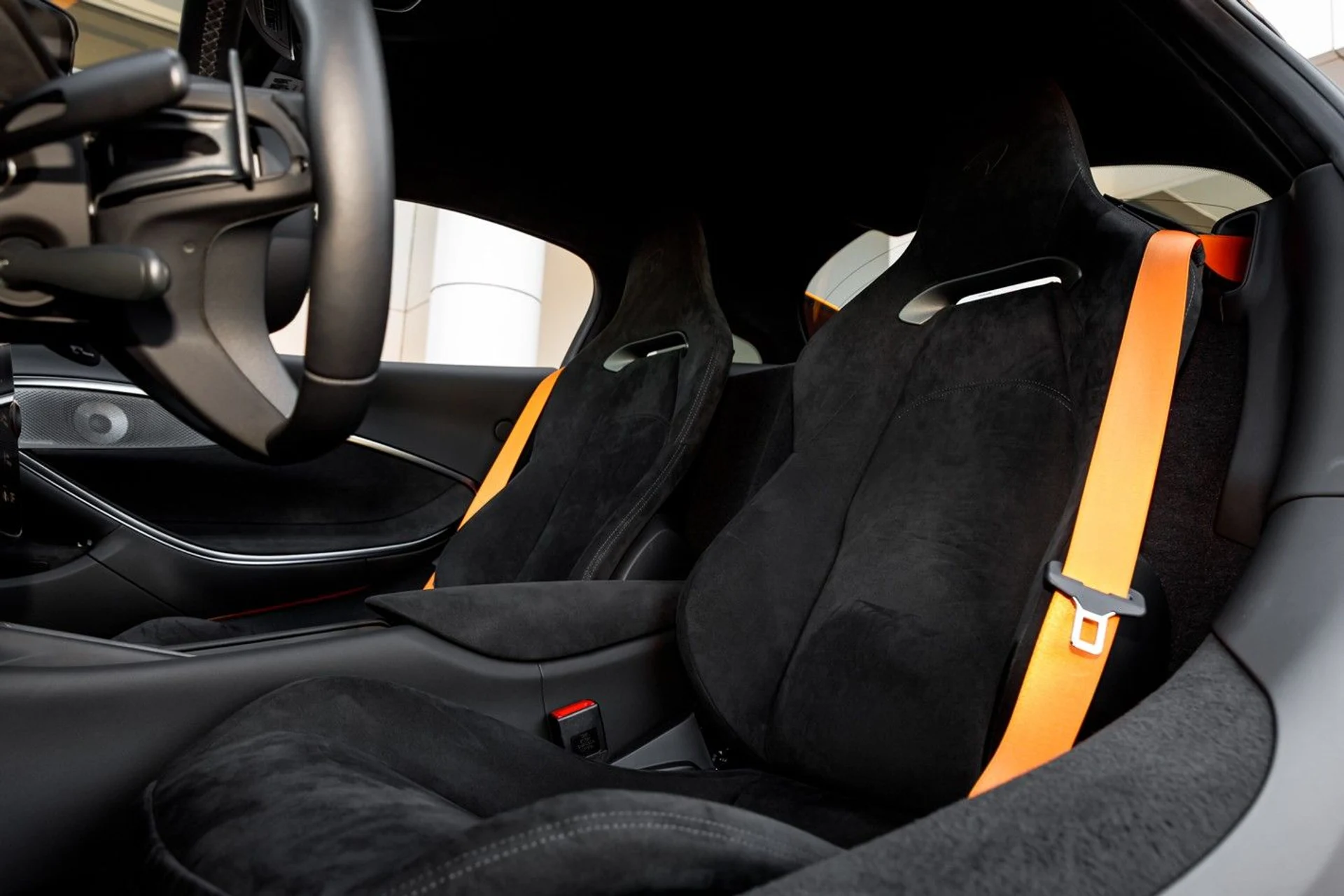 mph035_2876495485_617_p36_l_c1ea2a5def