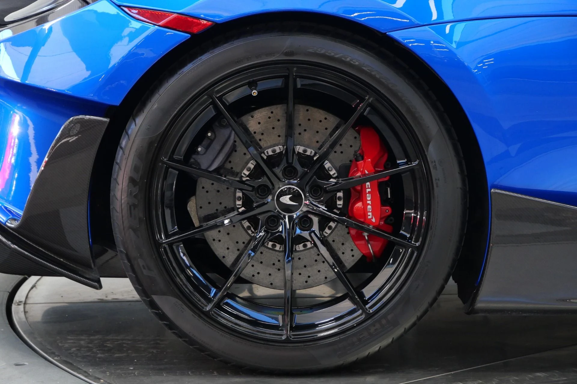 mph035_2879166321_Used_2019_Mc_Laren_600_LT_Carbon_Packs_1_and_2_Bowers_and_Wilkins_Audio_Ultra_Lightweight_Wheels_1767975670_a9658bf1a3