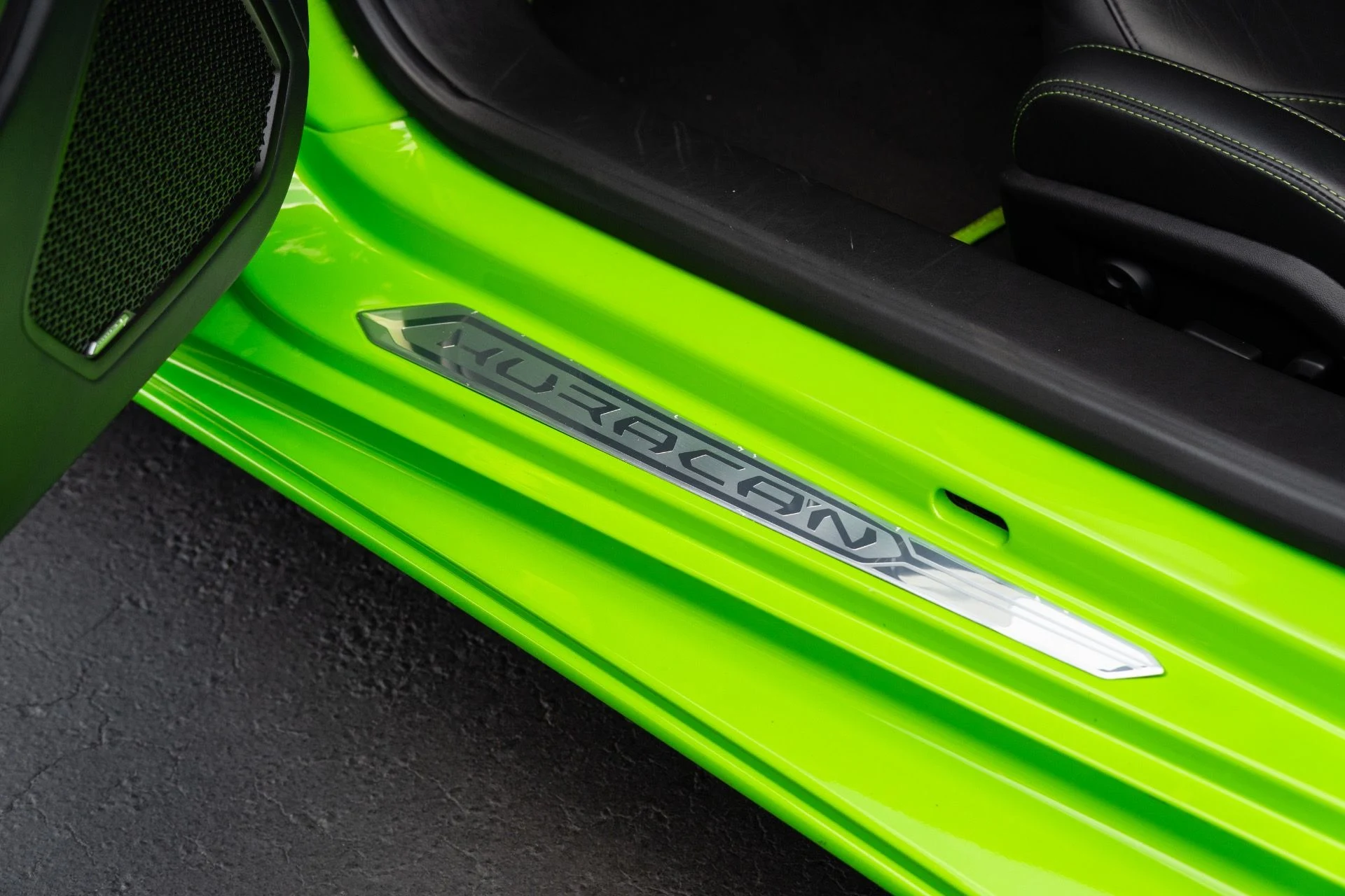 mph035_2879189518_Used_2020_Lamborghini_Huracan_EVO_1770872075_accf1e9181