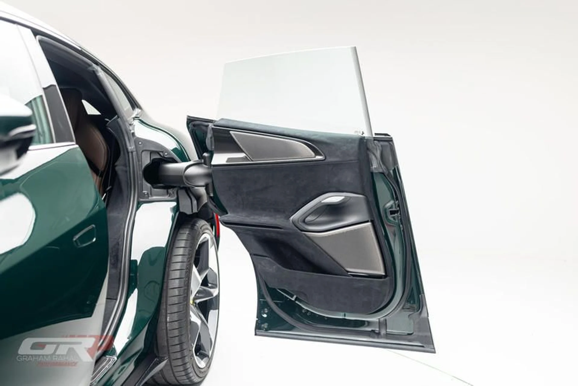 mph035_2888991729_1154_EEB_5_5_CEB_40_CB_A514_ADB_17324_CB_45_7f7f3cc310