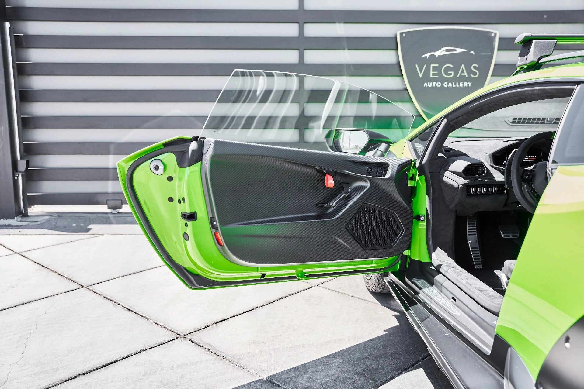 mph035_2894013828_Used_2023_Lamborghini_Huracan_Sterrato_Base_1779238874_e6c82c9d5c