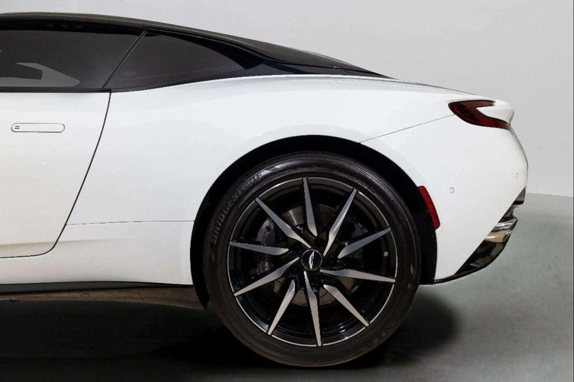 mph035_2897313375_tc_Az9_AHU_1sip_DH_Sf_GT_Xu_W8nw_v_U_21973083d2