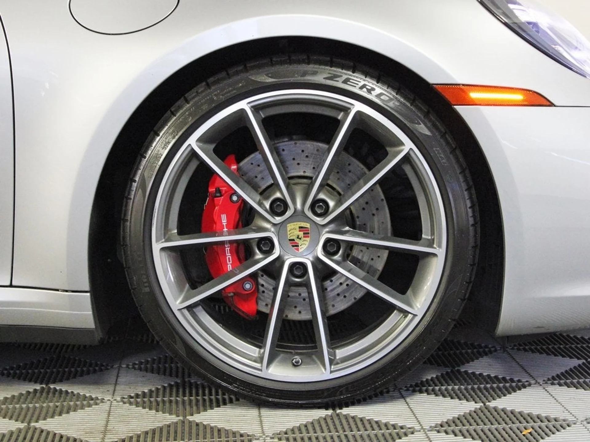 mph035_2905193699_36_5e0b137dbe