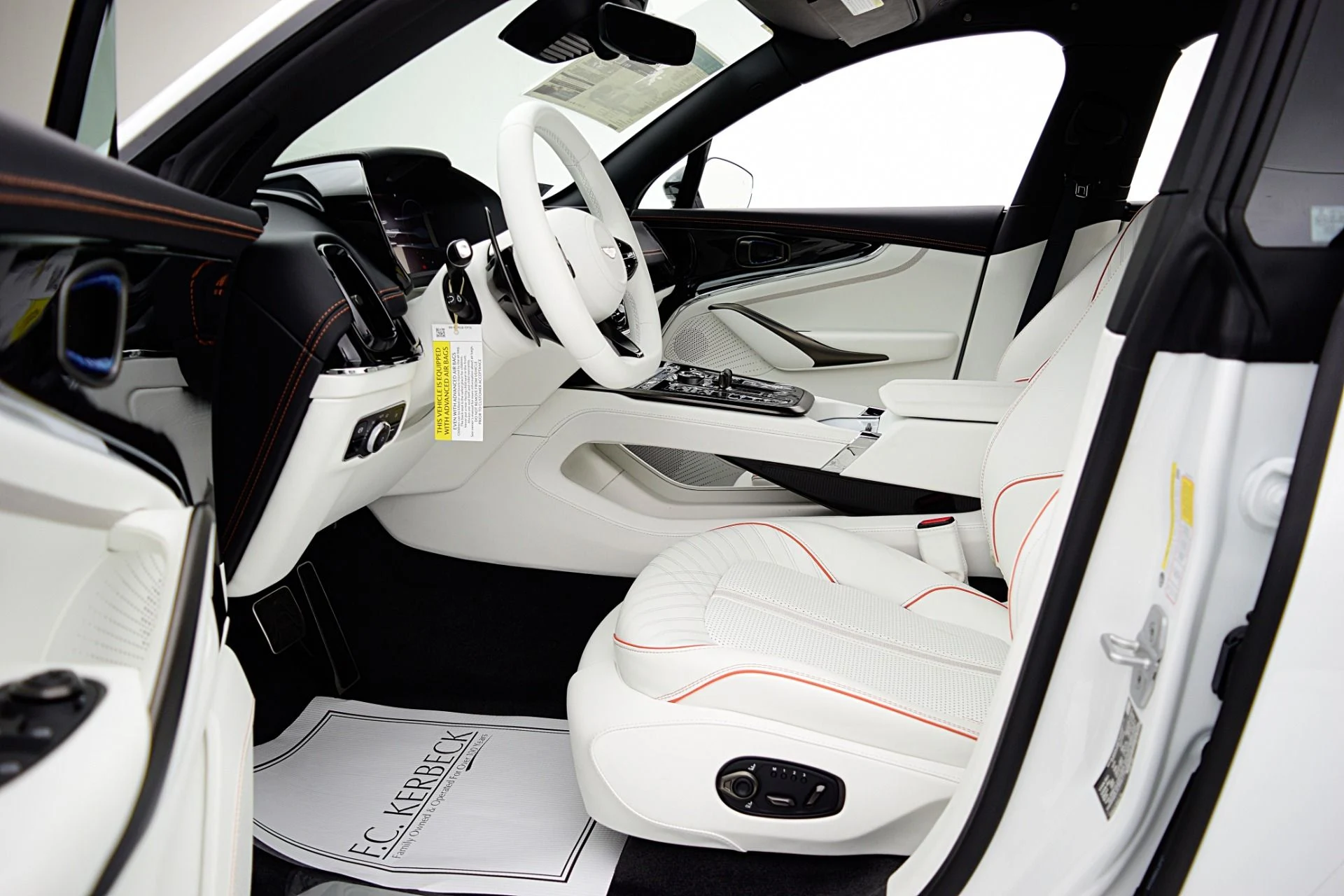 mph035_2905281514_New_2025_Aston_Martin_DBX_707_b176ed1e02