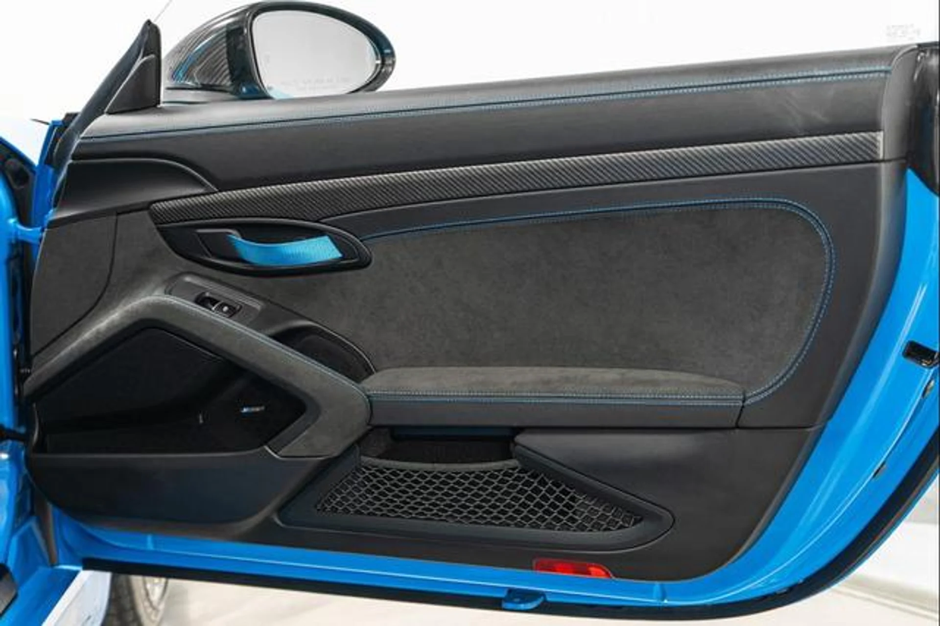 mph035_2918503903_g_AUT_Rrx_G_Uy_Zy_Xy_Qk_NE_9b_U_aor_DI_e93f14b96e