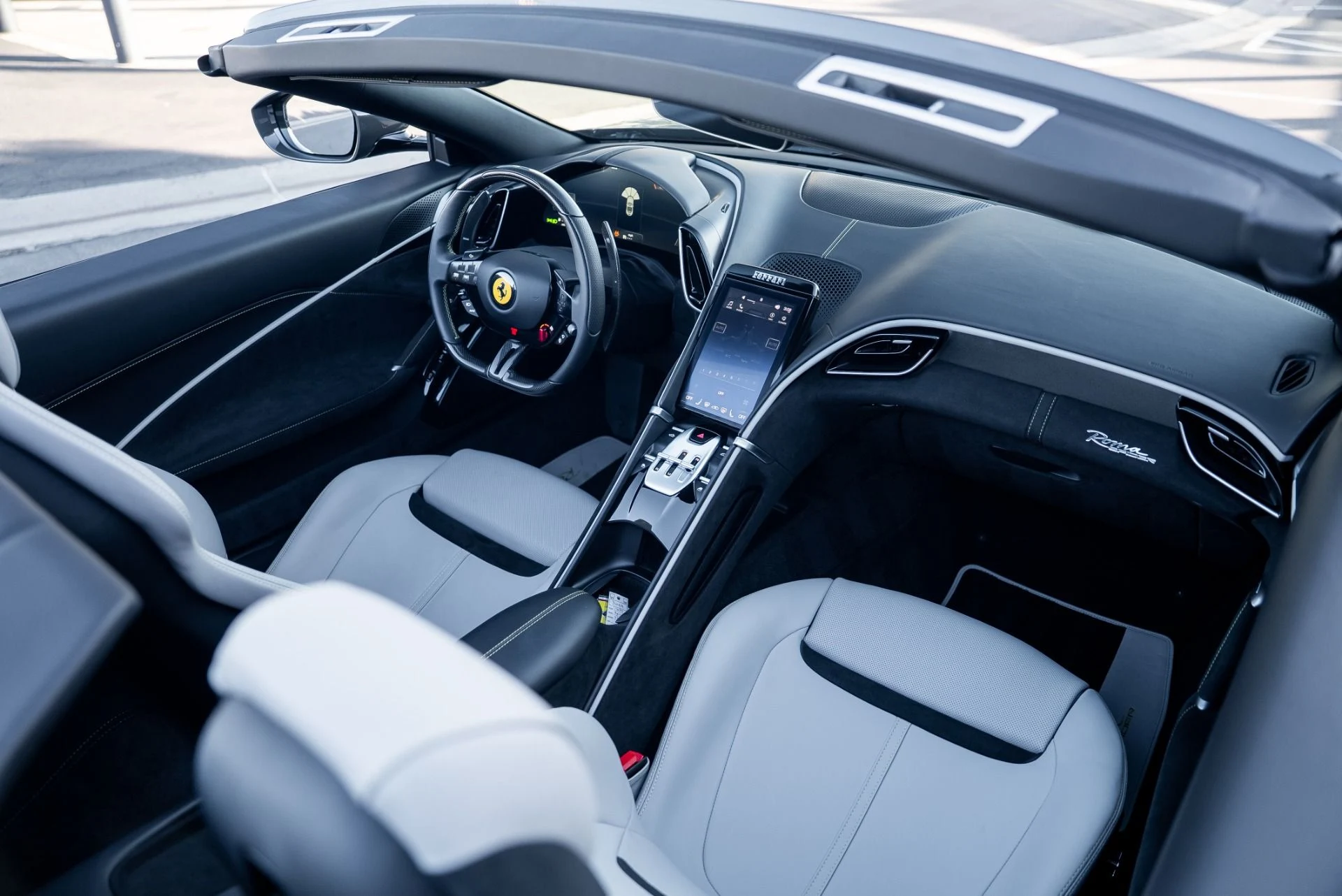 mph035_2943299939_Used_2024_Ferrari_Roma_Spider_1764029036_64262606ab