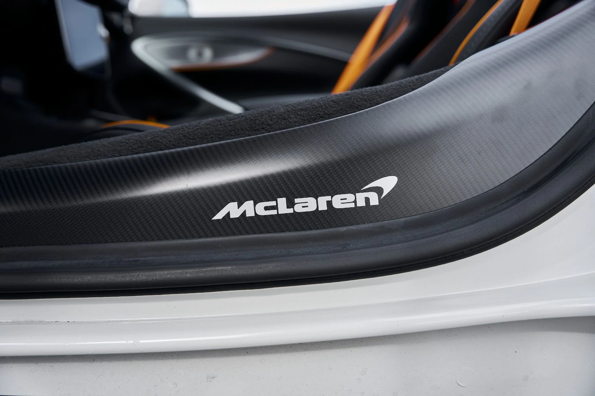 mph035_296238102_Used_2025_Mc_Laren_Artura_1769221507_726f7f7b9f