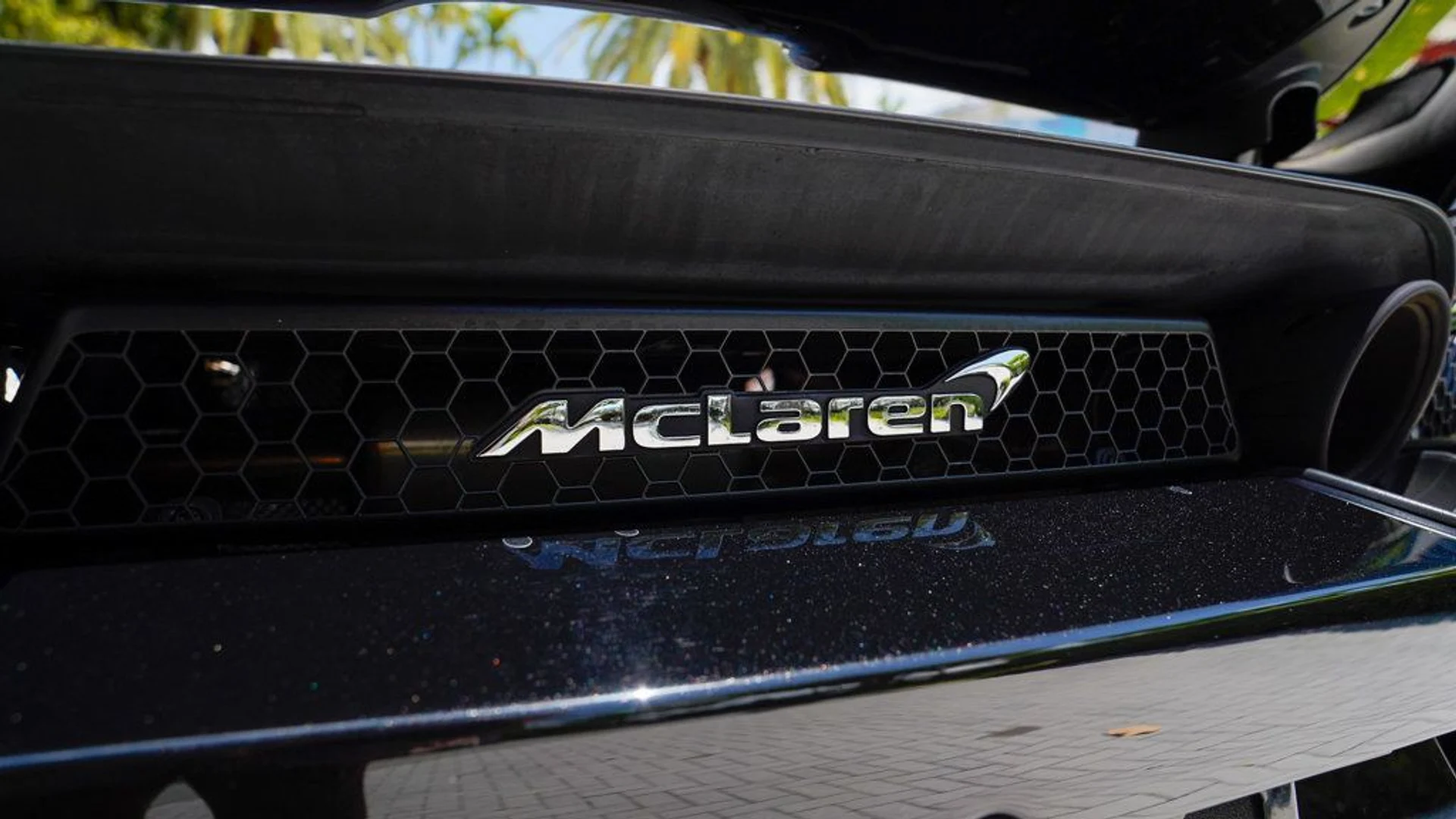 mph035_2970862914_used_2021_mclaren_720s_performancespider_14354_22823868_36_1024_bd0aa6cc50