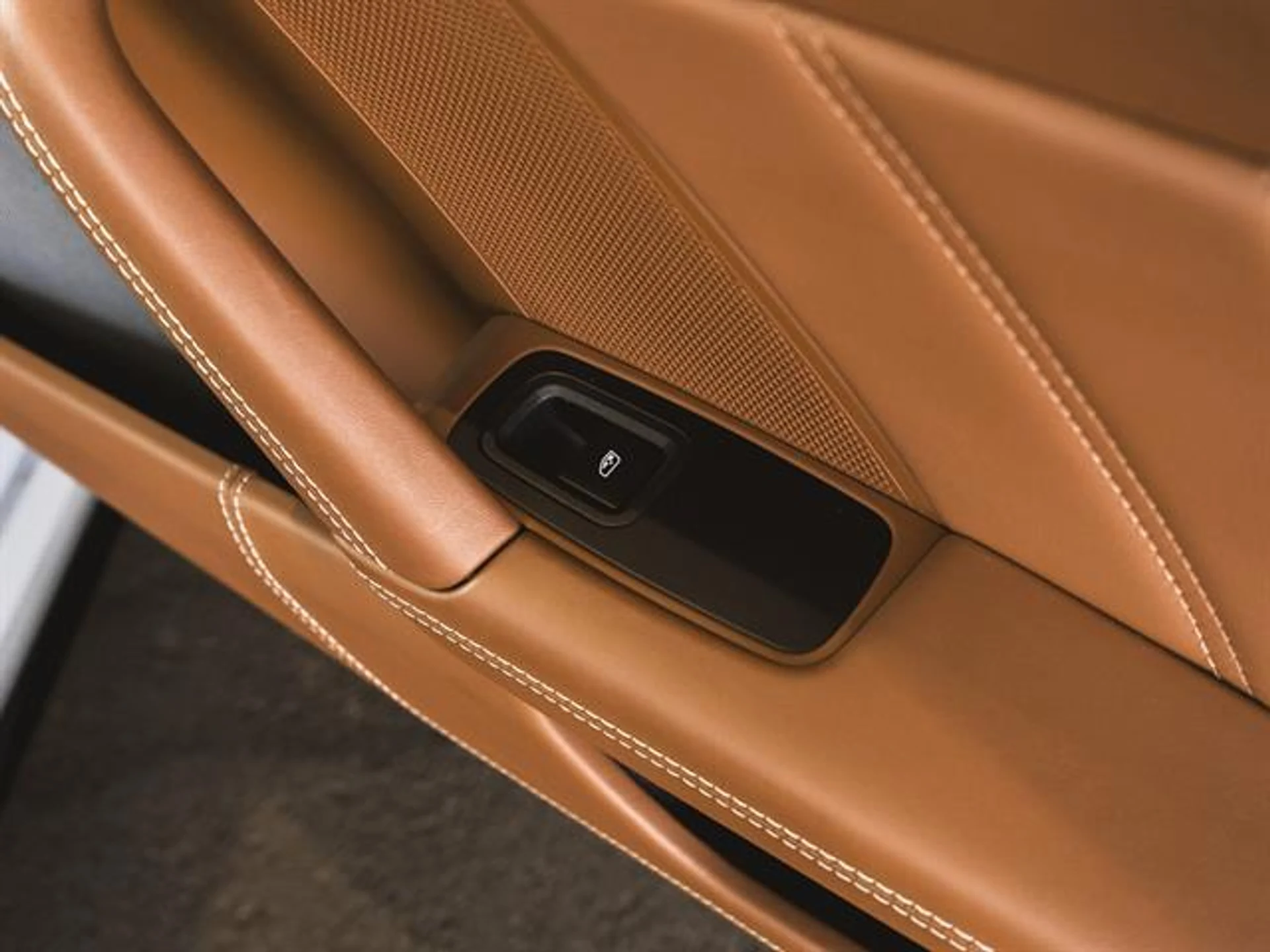 mph035_298868051_zhxpnba0ji7_ZC_9z_Mx_Y_p36_Avvv_A_38da67a4b5