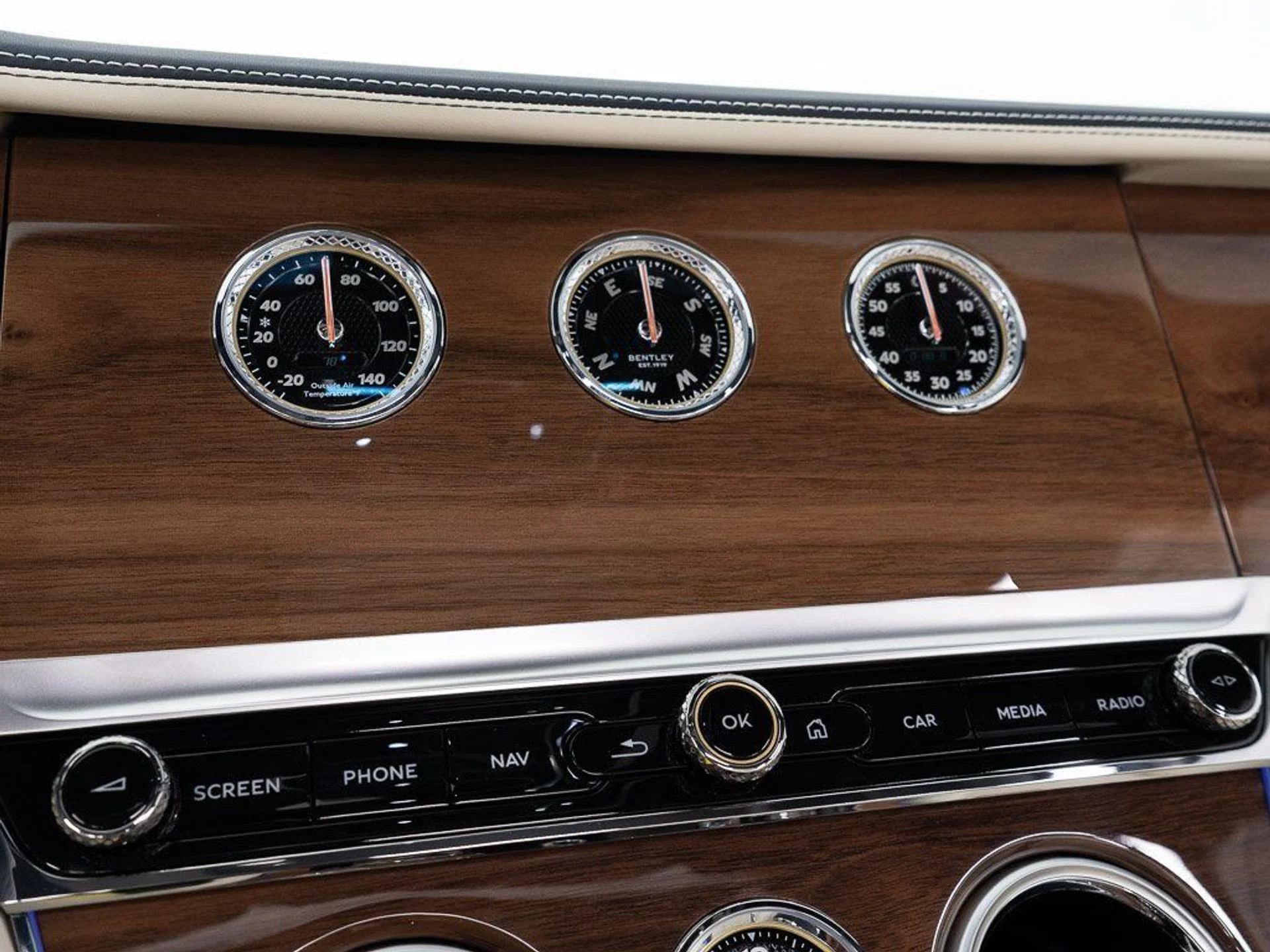 mph035_2989003834_ee9cff1e12f8679a898c9abe5b917578_f41dc3415f