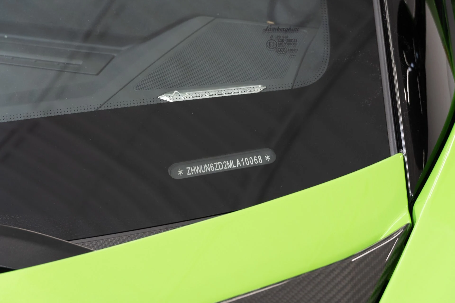 mph035_2993068475_Used_2021_Lamborghini_Aventador_LP_770_4_SVJ_1763584595_18383f0969