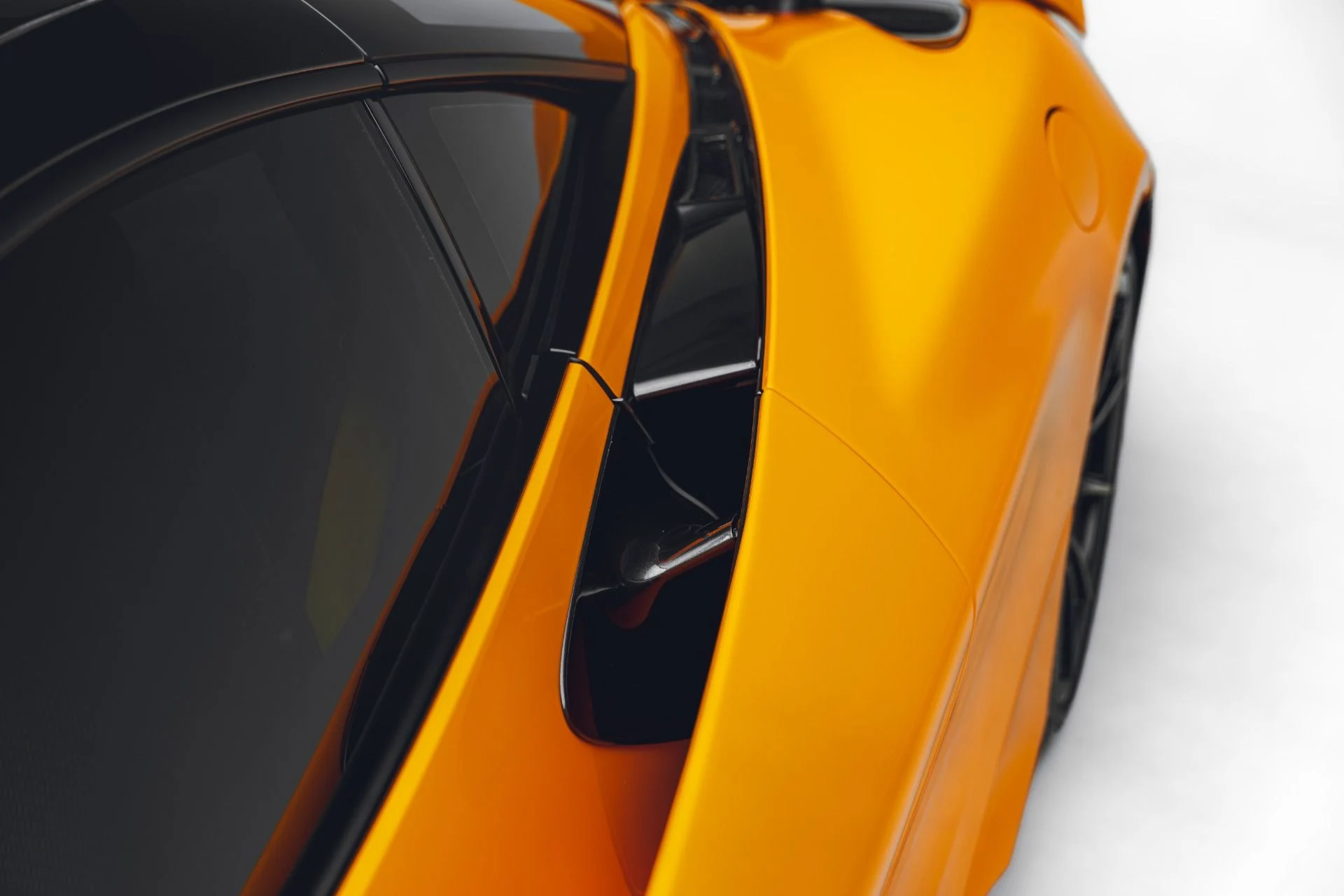 mph035_3010637626_Used_2021_Mc_Laren_765_LT_1781207972_2eebd21df4