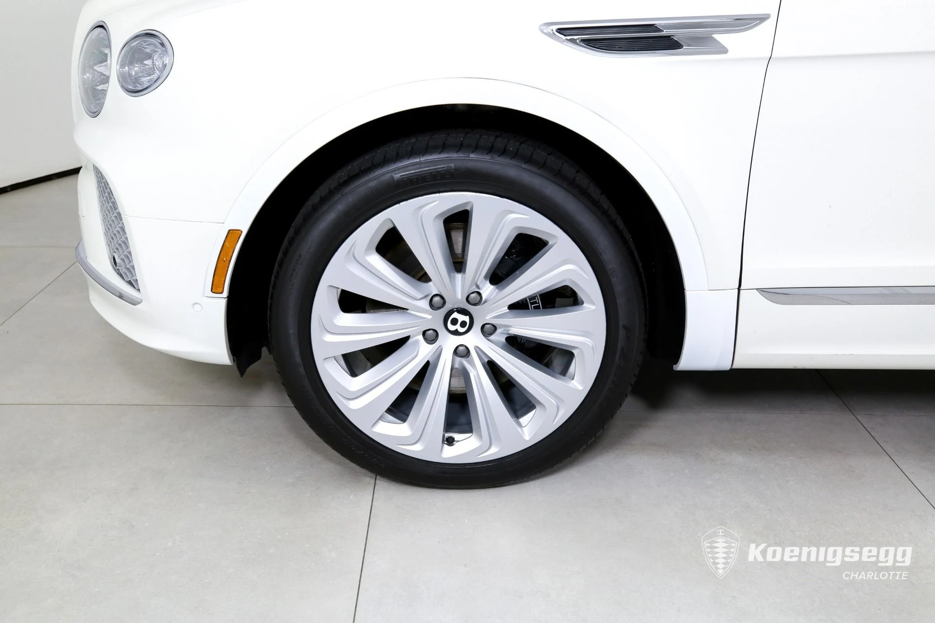 mph035_3019298724_Used_2021_Bentley_Bentayga_Hybrid_1782838696_ff3ee800fa
